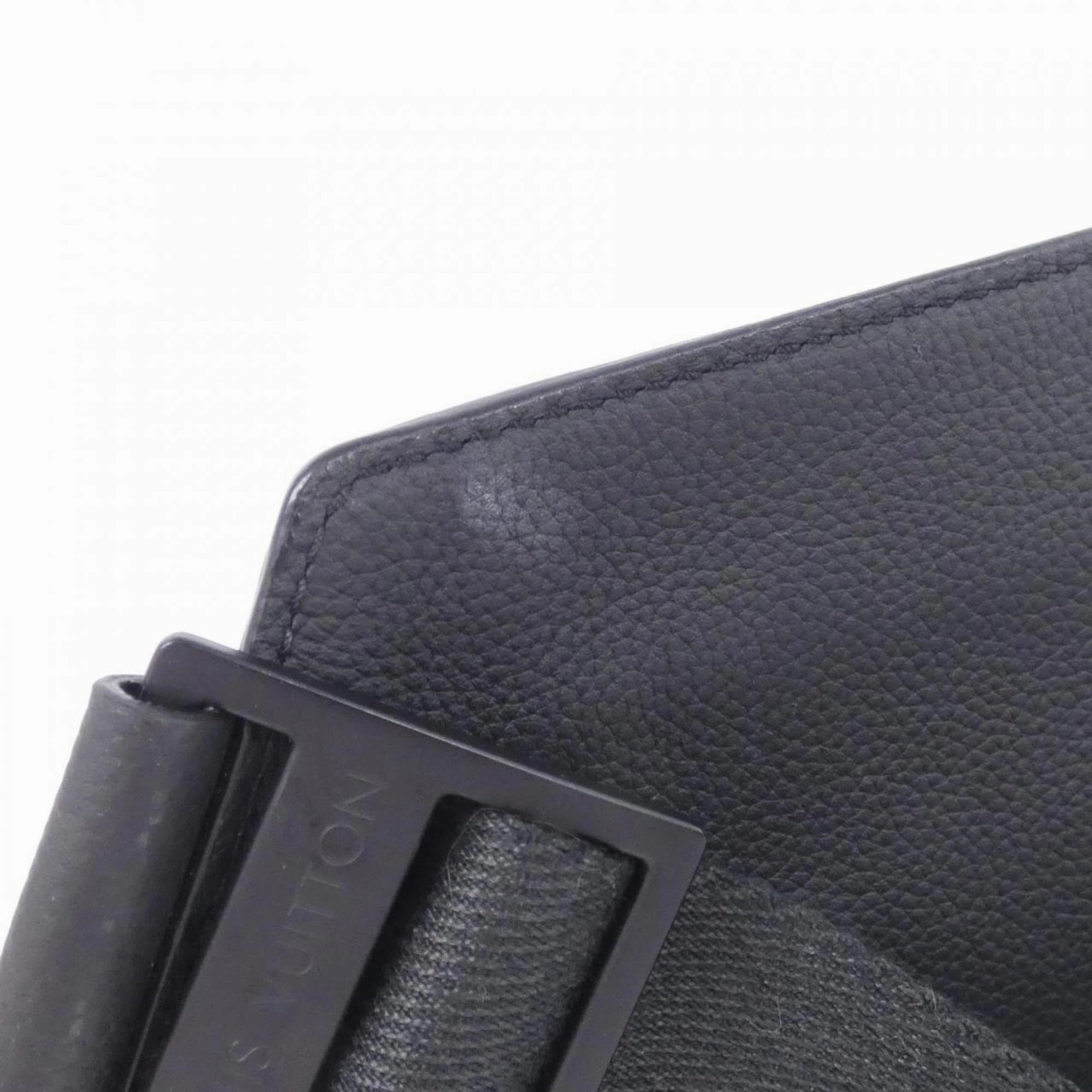 Louis Vuitton Leather Shoulder Bag (Pre-Owned)
