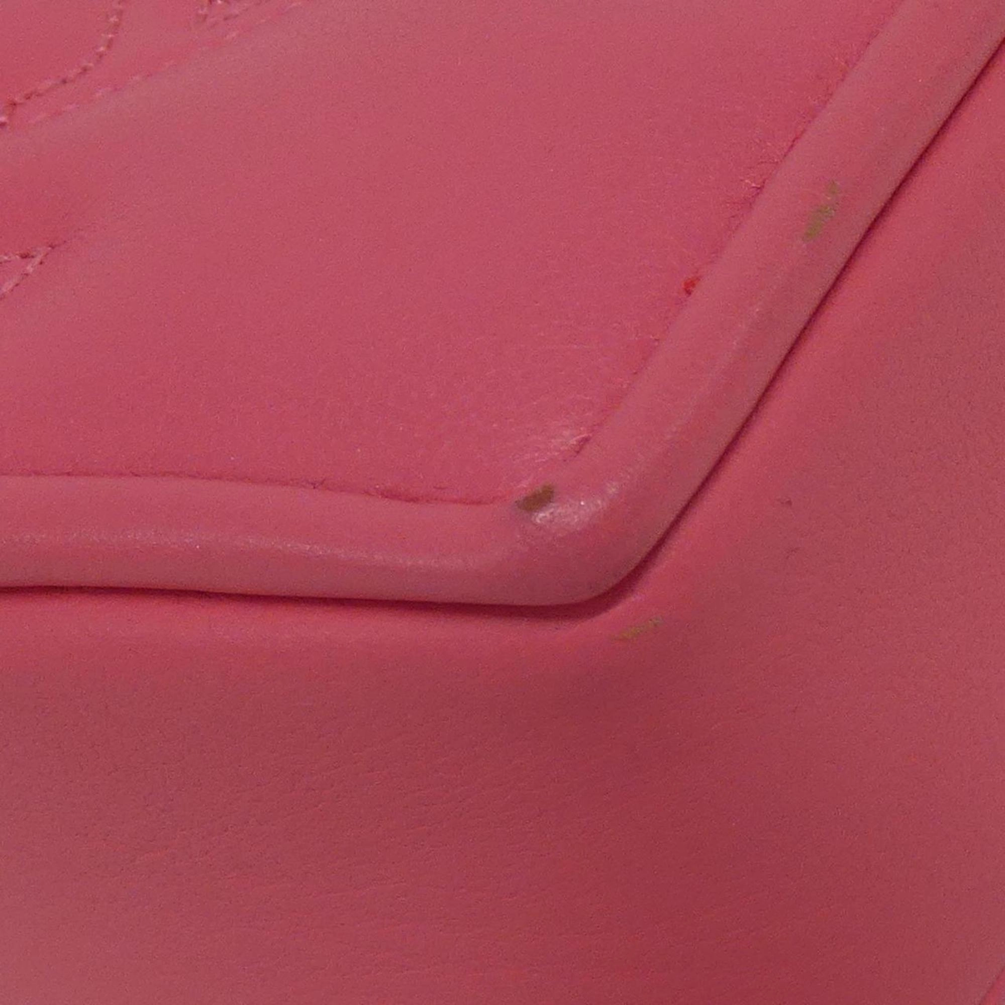 Louis Vuitton Leather Shoulder Bag (Pre-Owned)