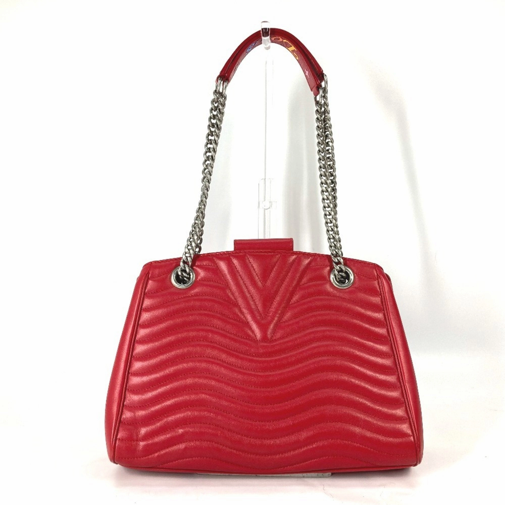 Louis Vuitton Leather Shoulder Bag (Pre-Owned)