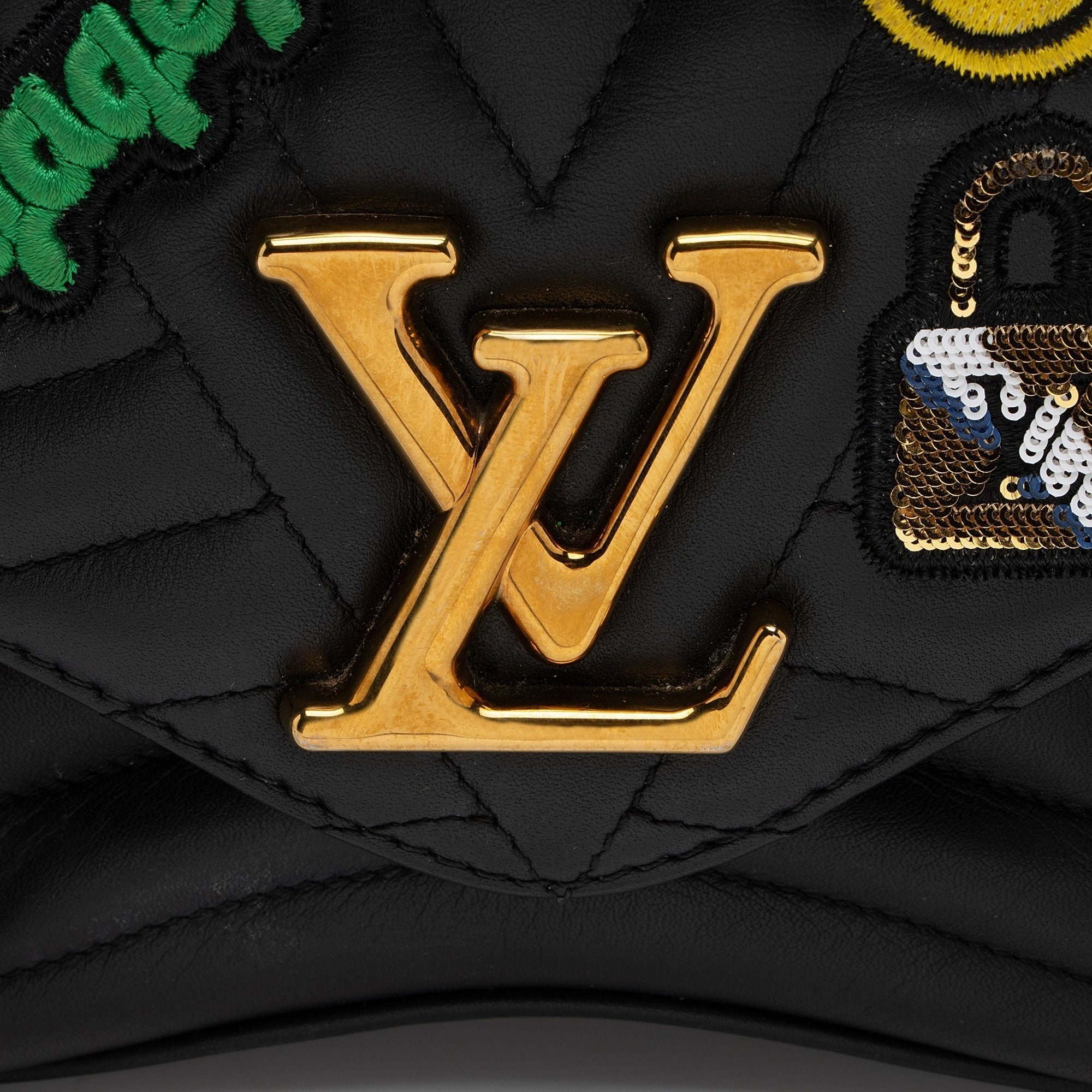 Louis Vuitton Limited Edition Calfskin Patches New Wave Chain MM Shoulder Bag (SHF-rK1e8I)