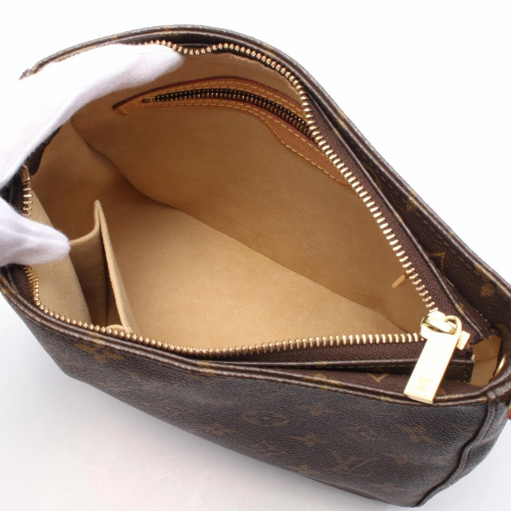 Louis Vuitton Looping MM Monogram Shoulder Bag