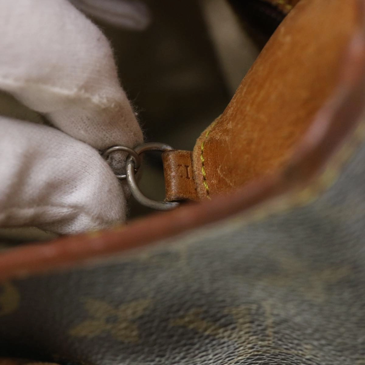 LOUIS VUITTON Monogram Bucket GM Shoulder Bag Vintage M42236 LV ti1029