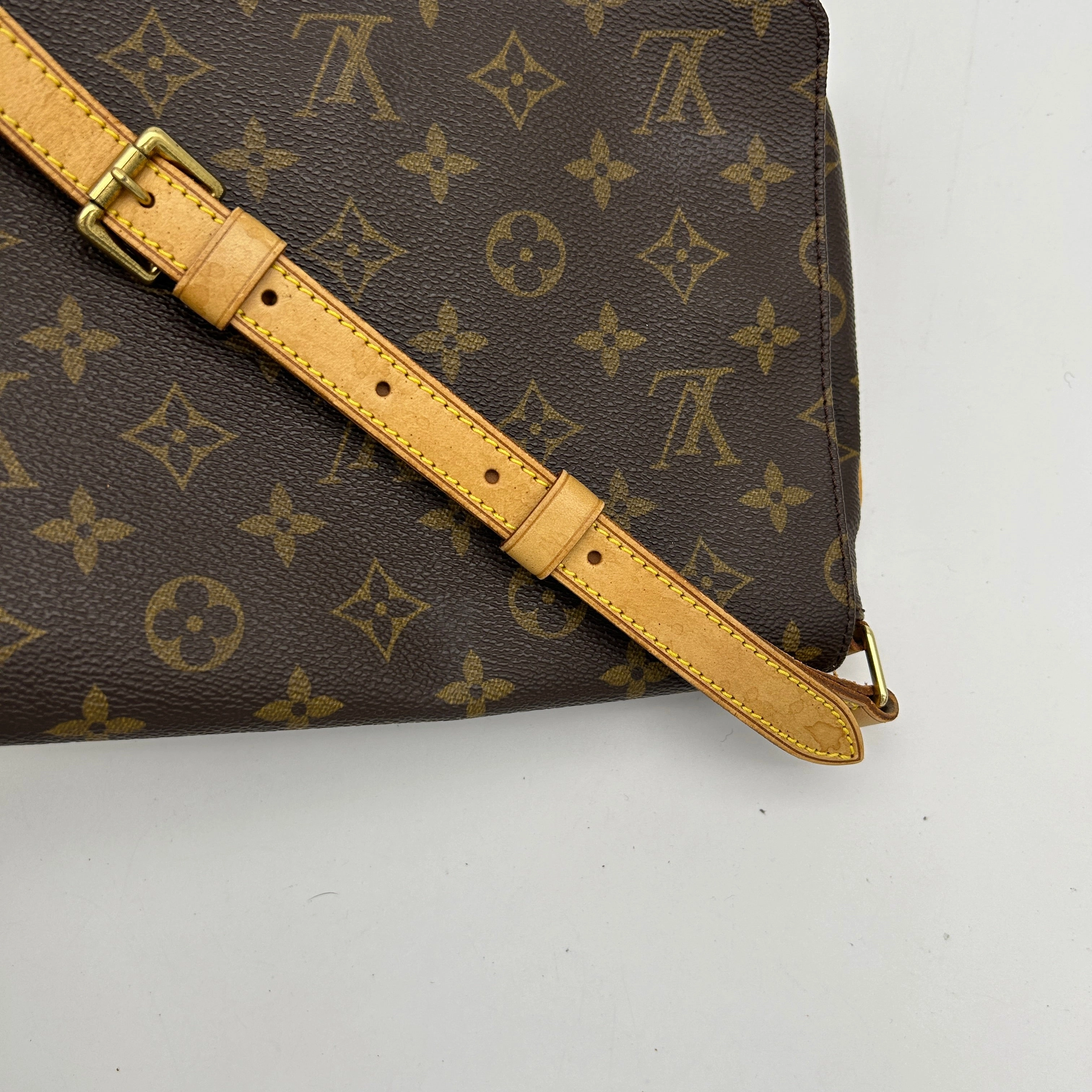 Louis Vuitton Monogram Canvas Brown Leather Shoulder Bag Medium