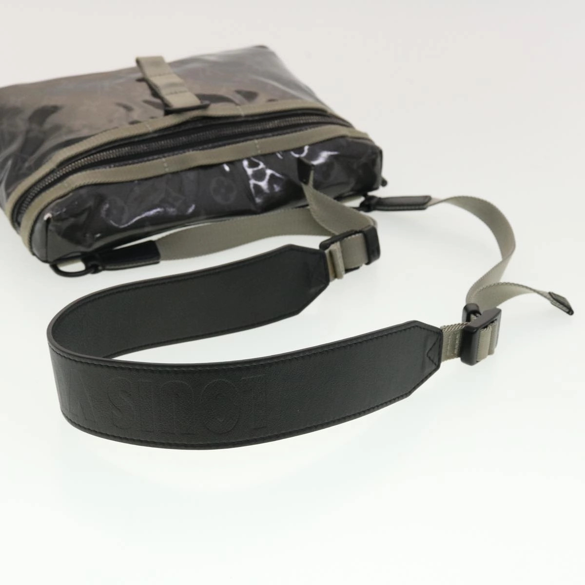 LOUIS VUITTON Monogram Eclipse Glaze Messenger PM Shoulder Bag M52218 40800