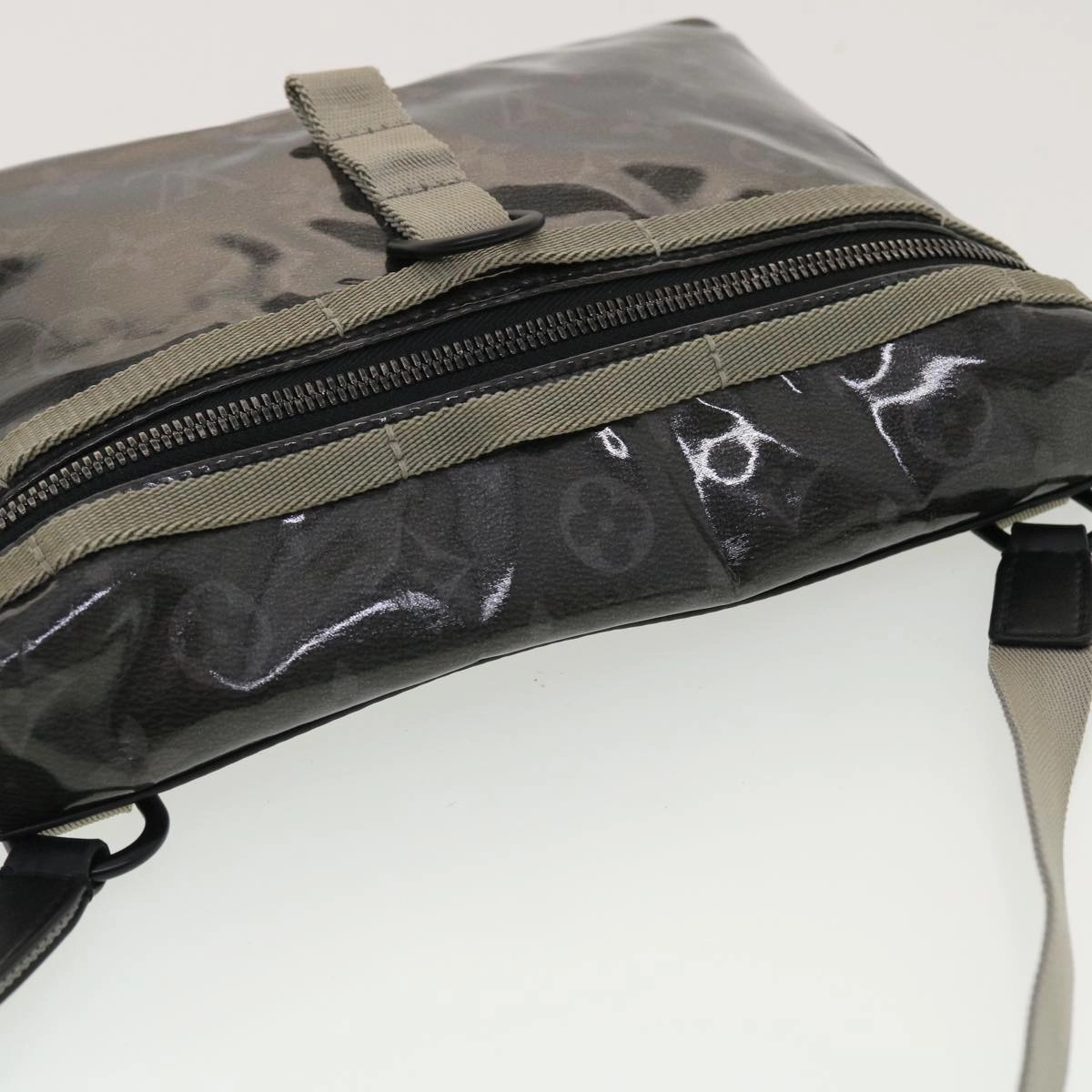 LOUIS VUITTON Monogram Eclipse Glaze Messenger PM Shoulder Bag M52218 40800