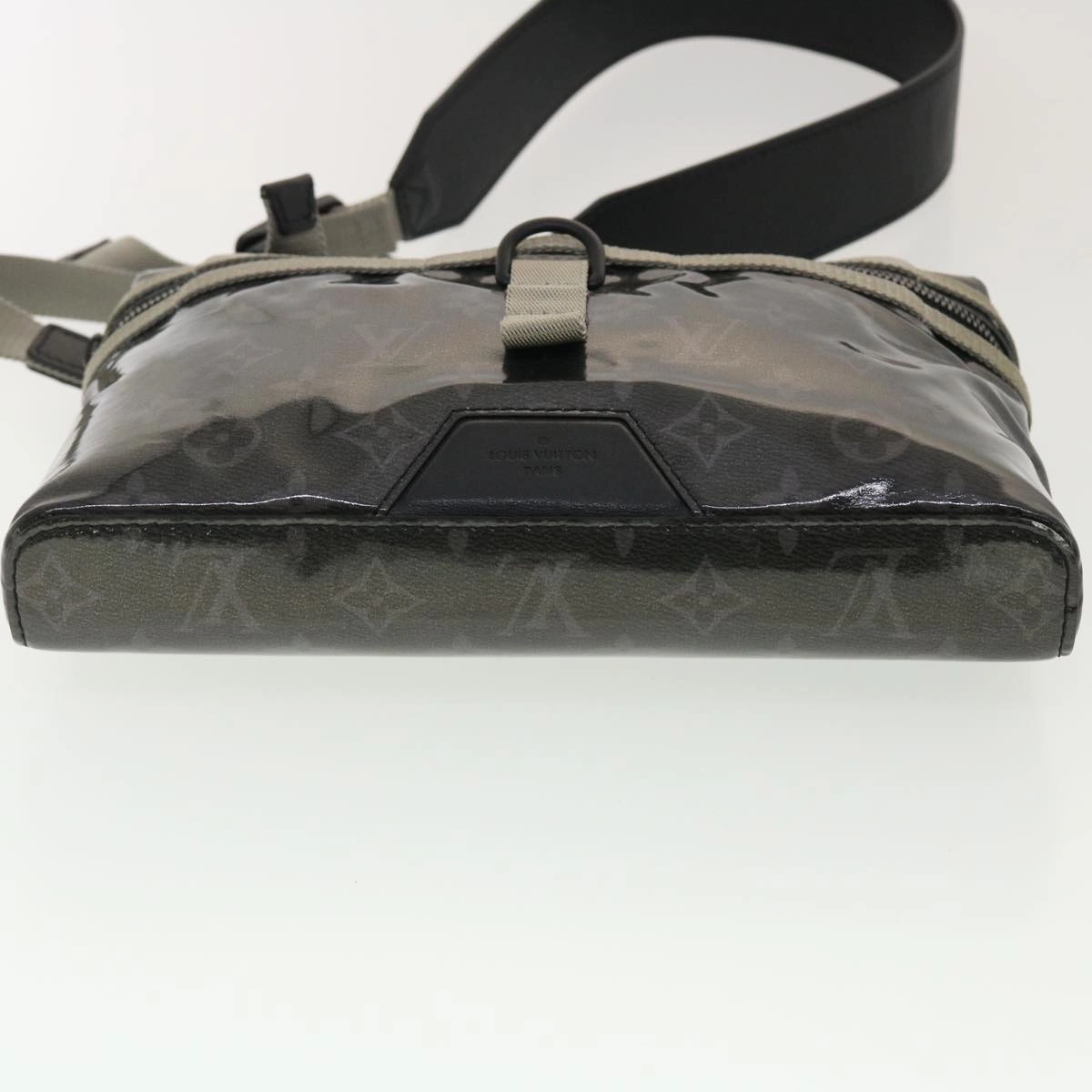 LOUIS VUITTON Monogram Eclipse Glaze Messenger PM Shoulder Bag M52218 40800
