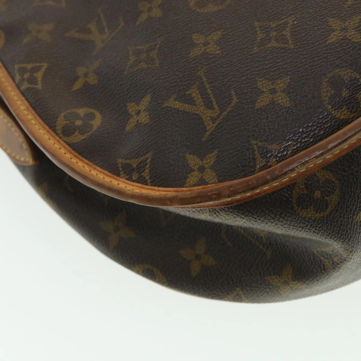 LOUIS VUITTON Monogram Menilmontant MM Shoulder Bag M40473 LV 38458