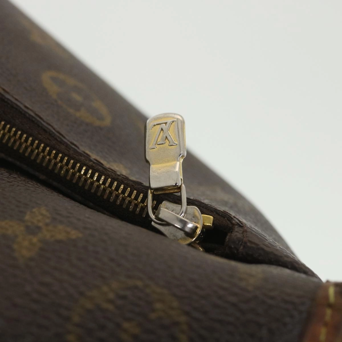 LOUIS VUITTON Monogram Menilmontant MM Shoulder Bag M40473 LV 38458