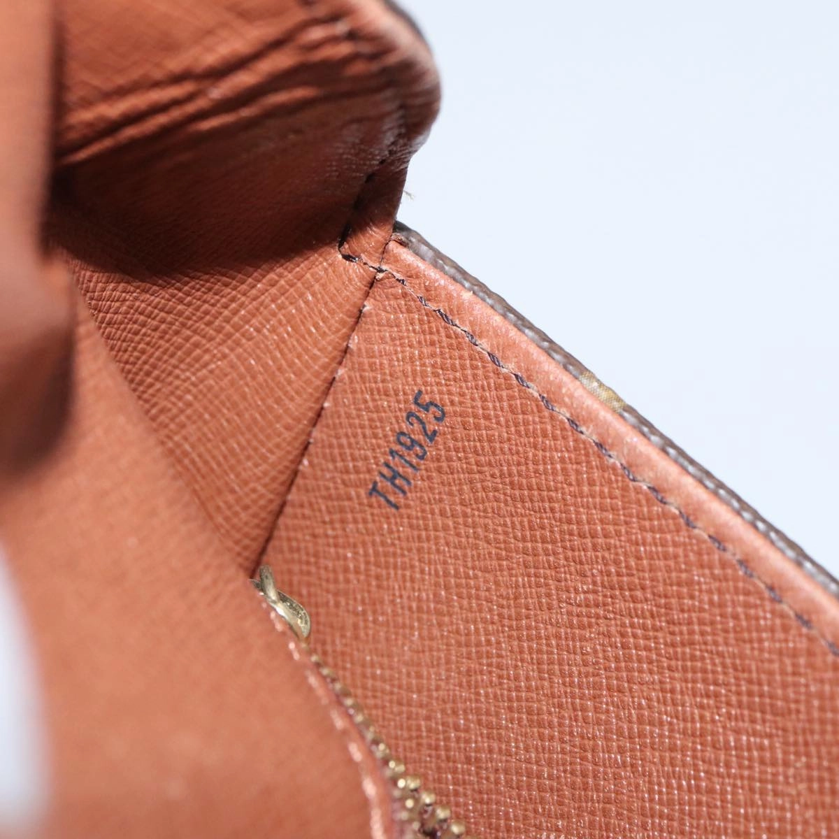 LOUIS VUITTON Monogram Saint Cloud MM Shoulder Bag M51243 LV ep6906
