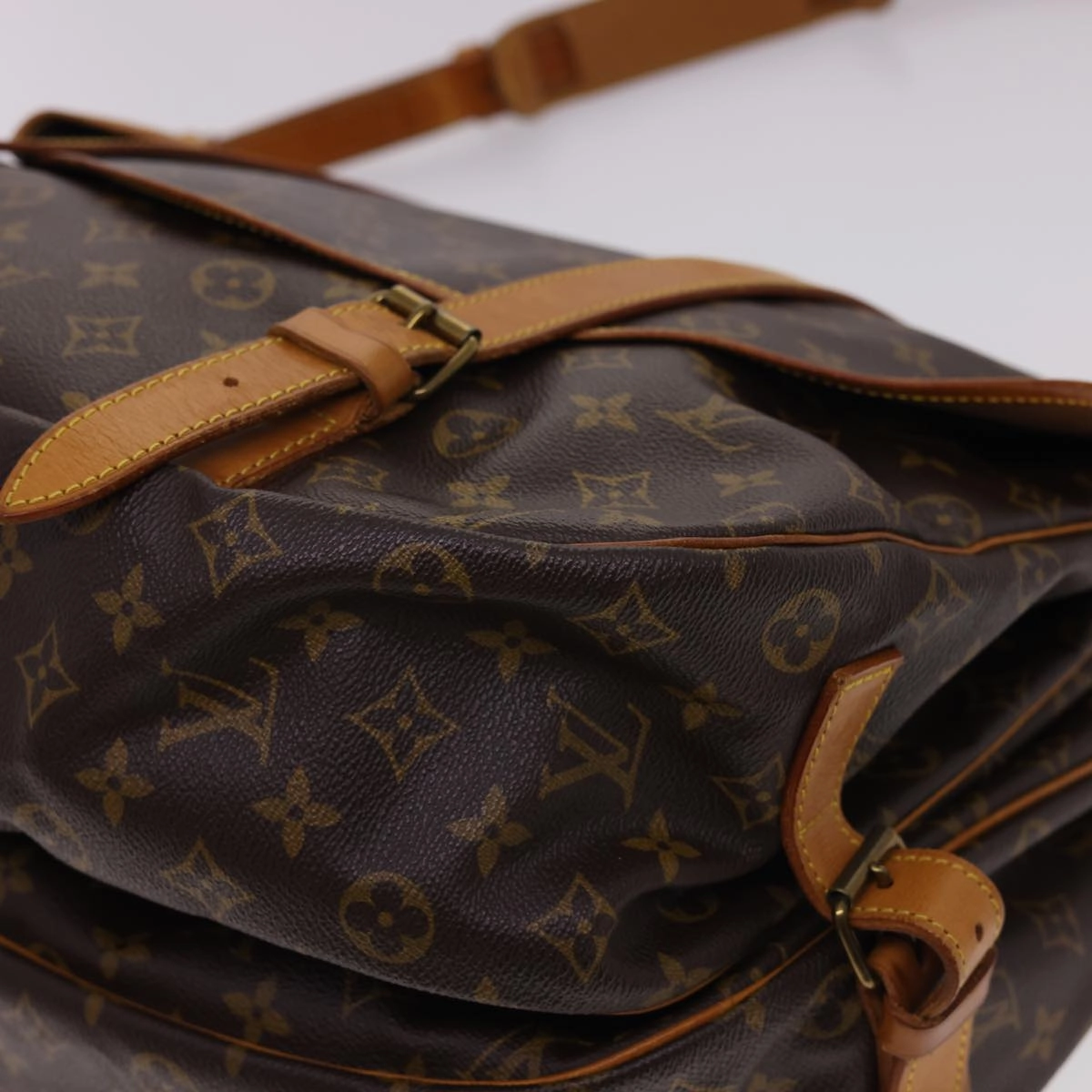 LOUIS VUITTON Monogram Saumur 43 Shoulder Bag M42252 LV 40442