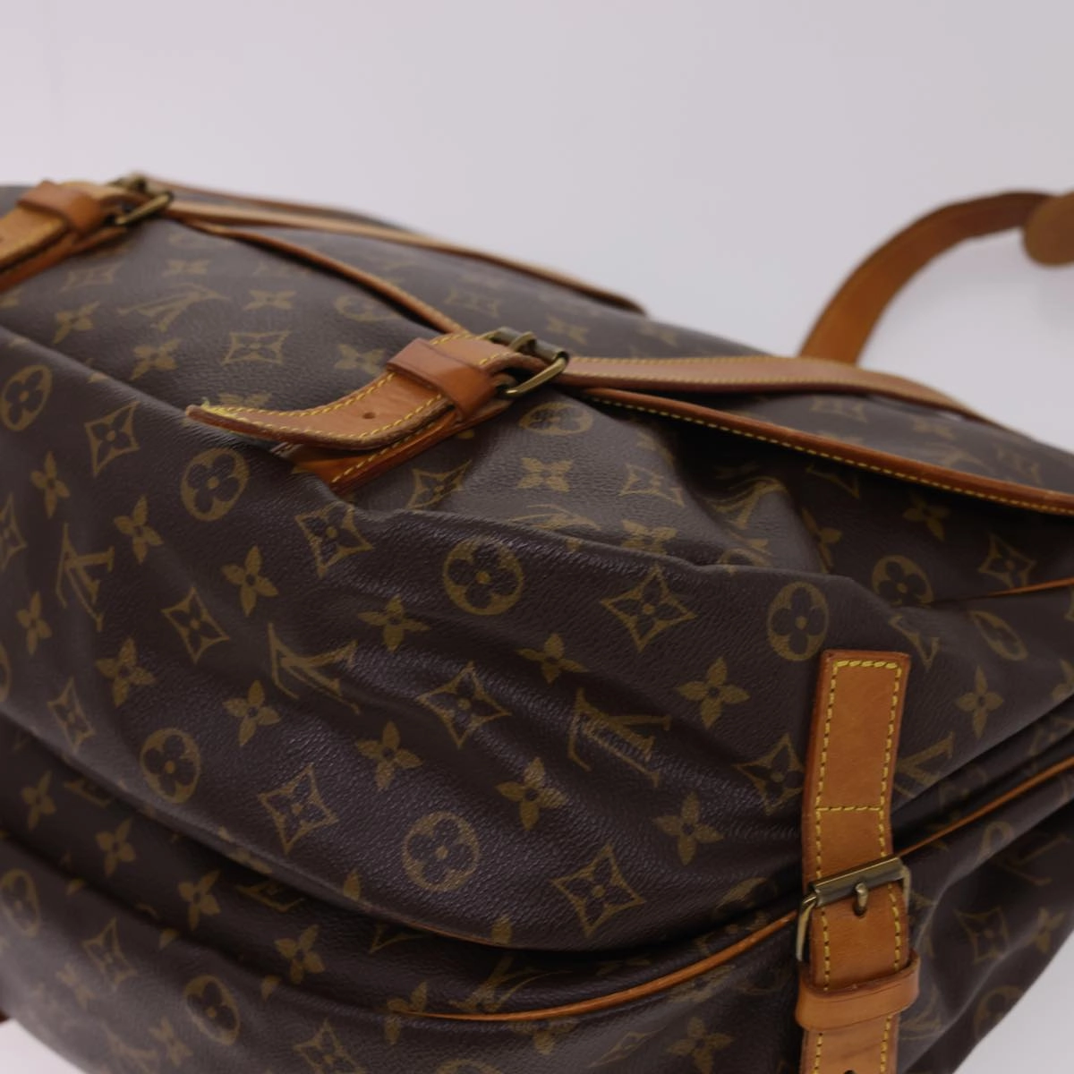 LOUIS VUITTON Monogram Saumur 43 Shoulder Bag M42252 LV 40442