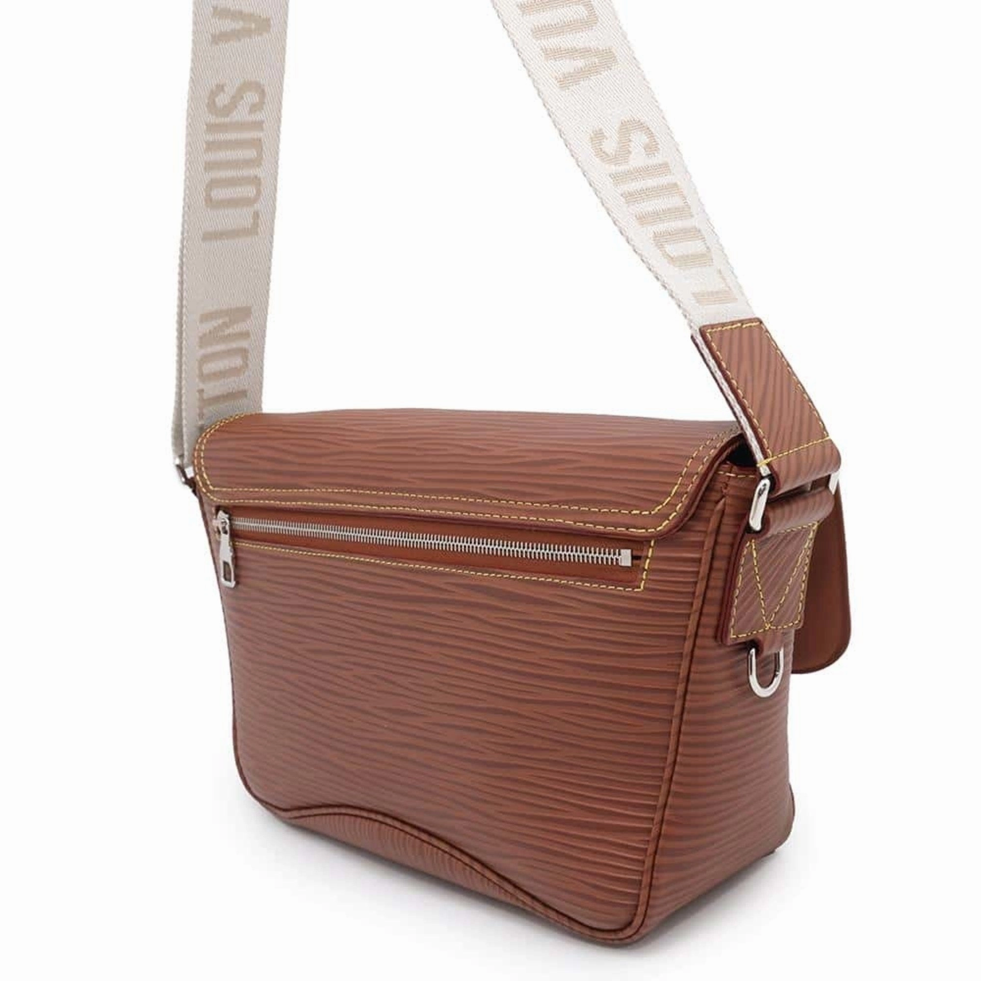 Louis Vuitton Montsouris Leather Shoulder Bag (Pre-Owned)