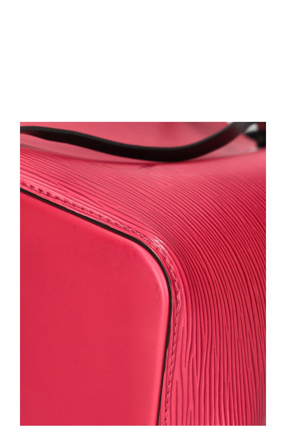 LOUIS VUITTON No No Crossbody Bag Epi MM Grenadine
