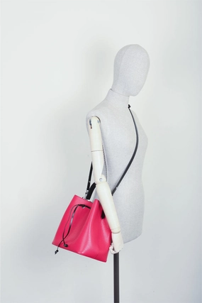 LOUIS VUITTON No No Crossbody Bag Epi MM Grenadine
