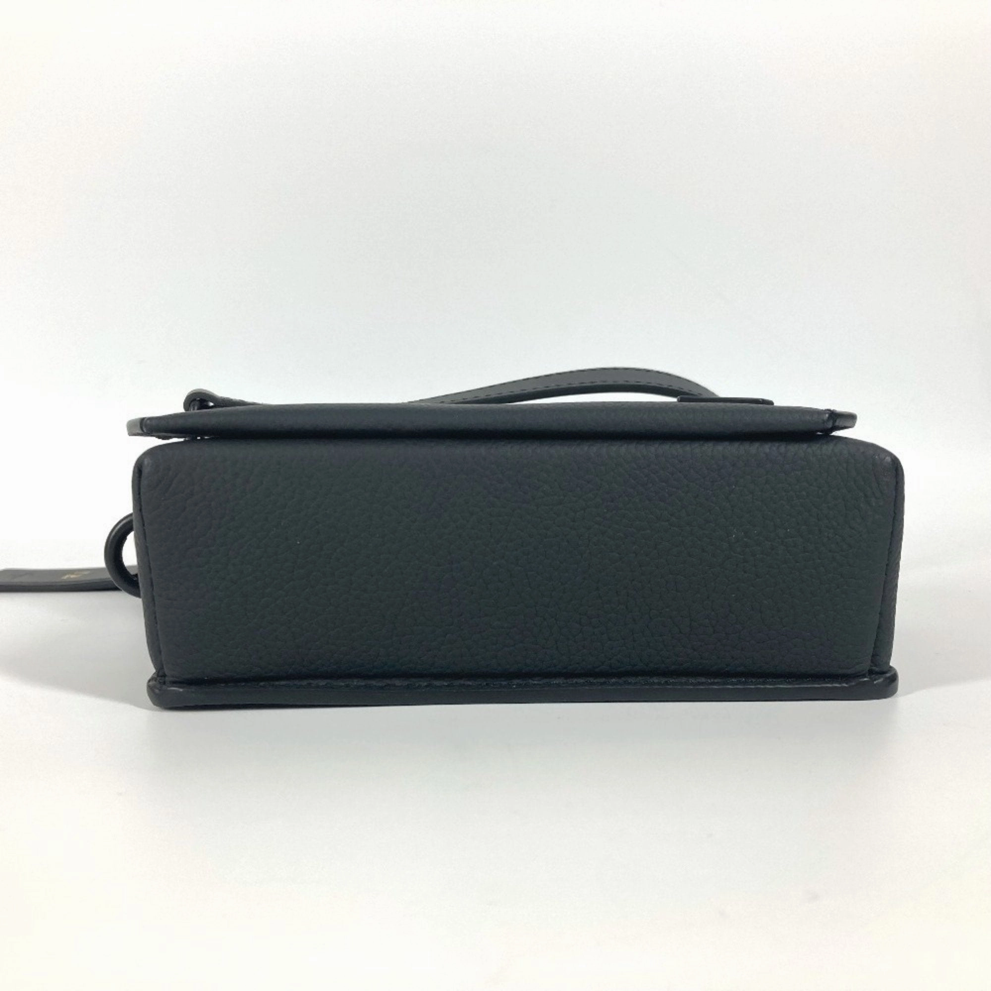 Louis Vuitton Noir Leather Shoulder Bag (Pre-Owned)