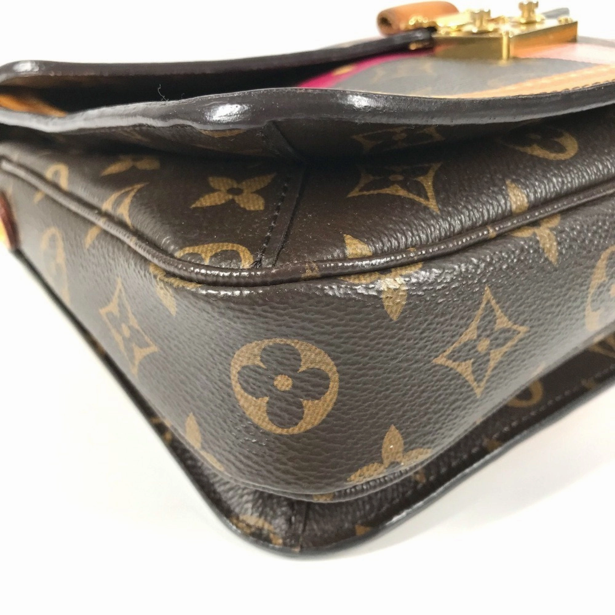 Louis Vuitton pink Monogram Canvas Handbag Pochette Shoulder Bag (Pre-Owned)