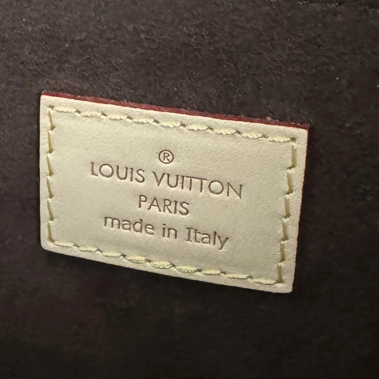 Louis Vuitton Pochette Metis Monogram Canvas Crossbody / HandBag
