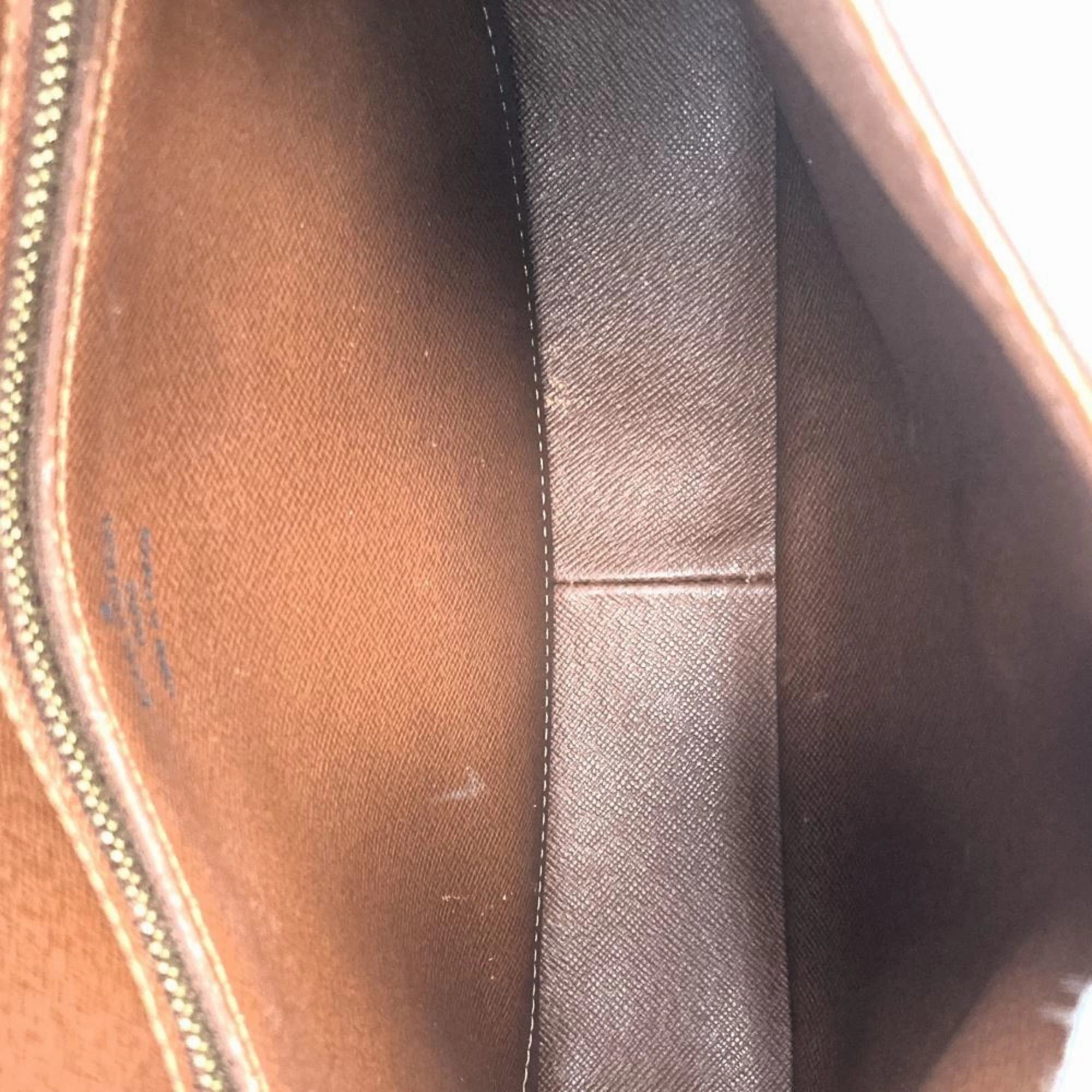 Louis Vuitton Saint Cloud Canvas Shoulder Bag (Pre-Owned)