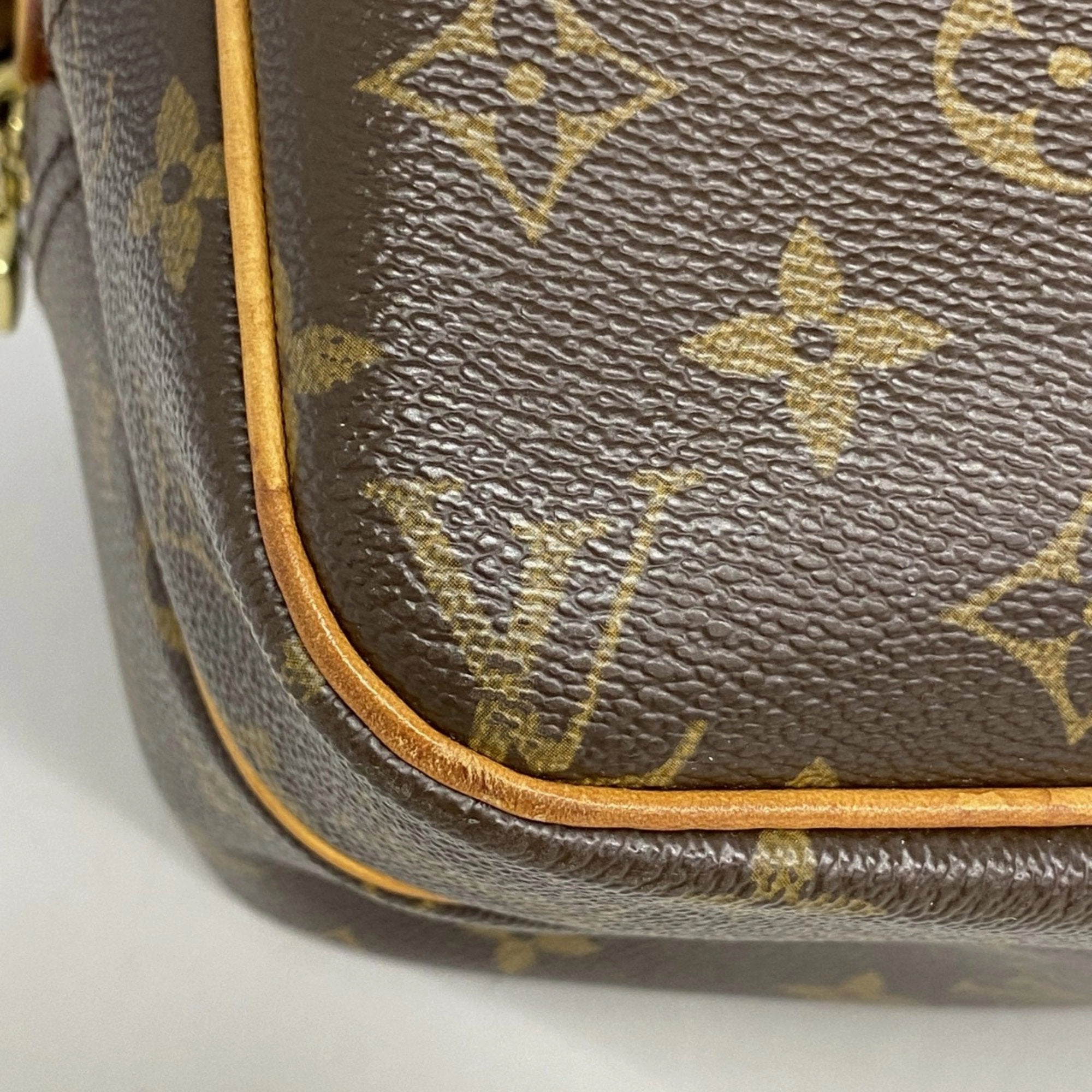 Louis Vuitton Shoulder Bag (Pre-Owned)