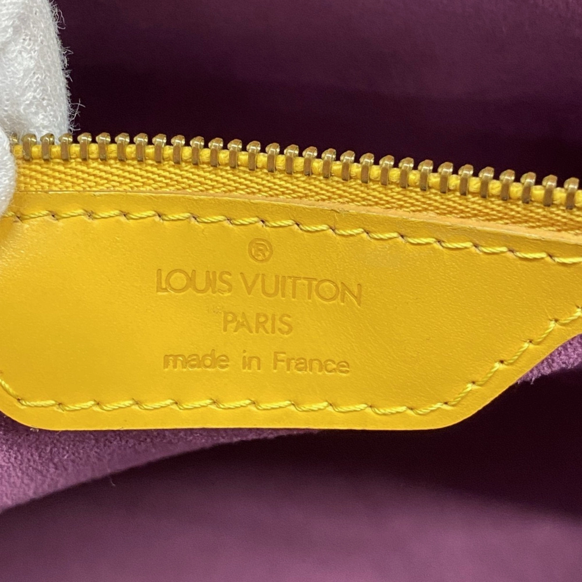 Louis Vuitton Shoulder Bag (Pre-Owned)