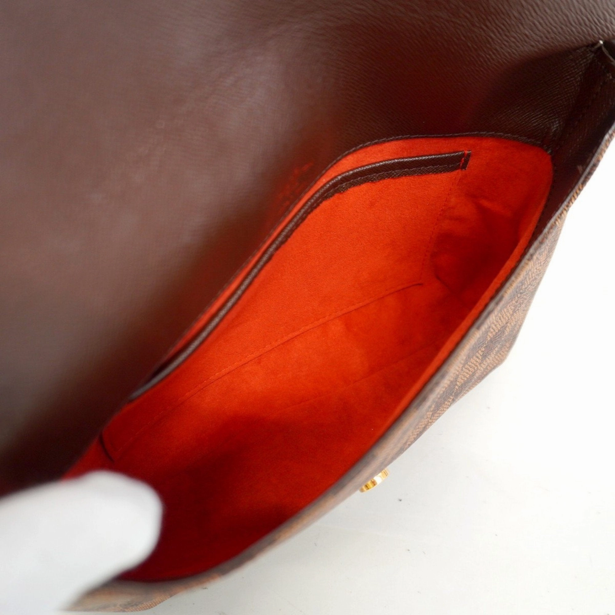 Louis Vuitton Shoulder Bag (Pre-Owned)