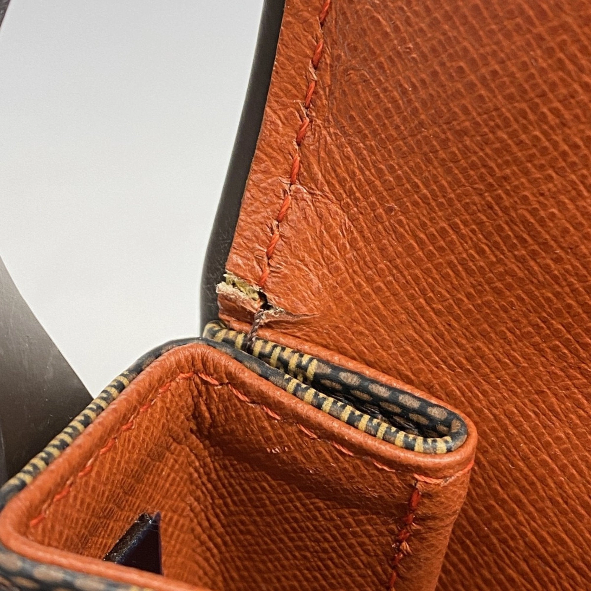 Louis Vuitton Shoulder Bag (Pre-Owned)