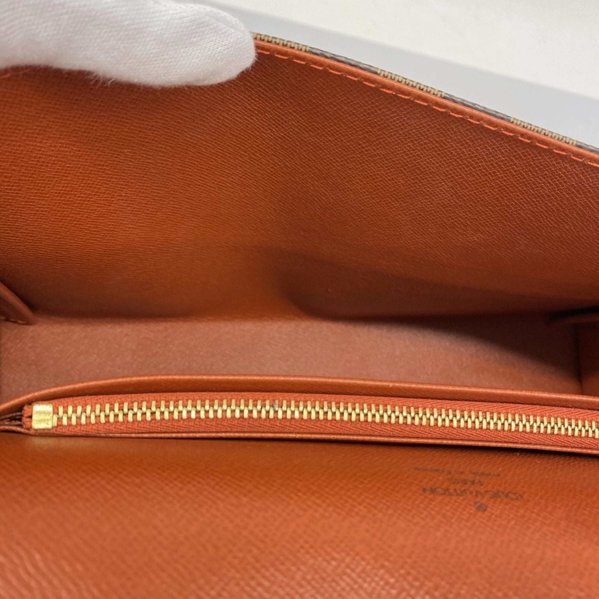 Louis Vuitton Shoulder Bag (Pre-Owned)