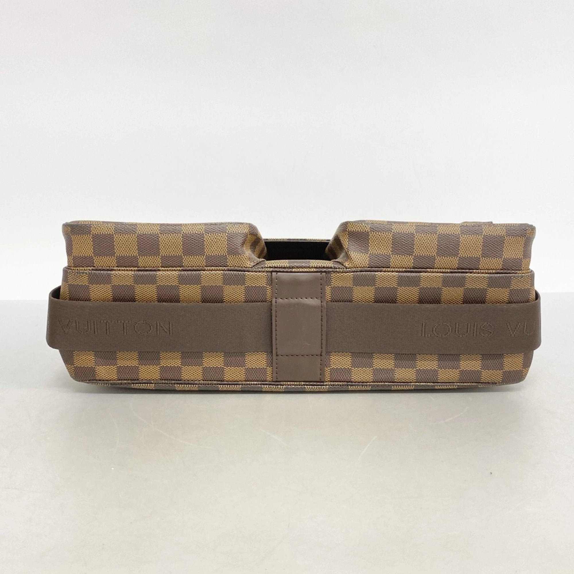 Louis Vuitton Shoulder Bag (Pre-Owned)