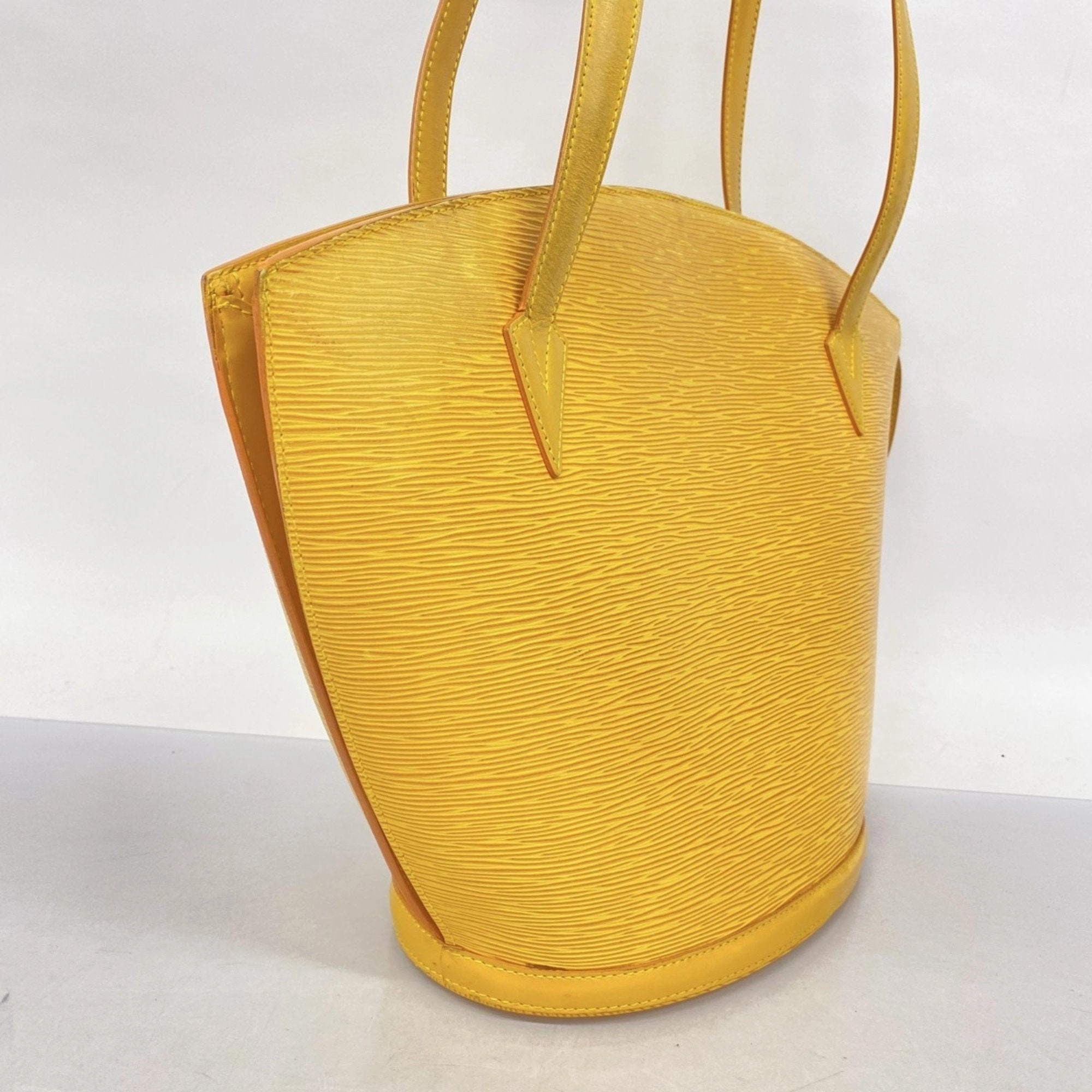 Louis Vuitton Shoulder Bag (Pre-Owned)