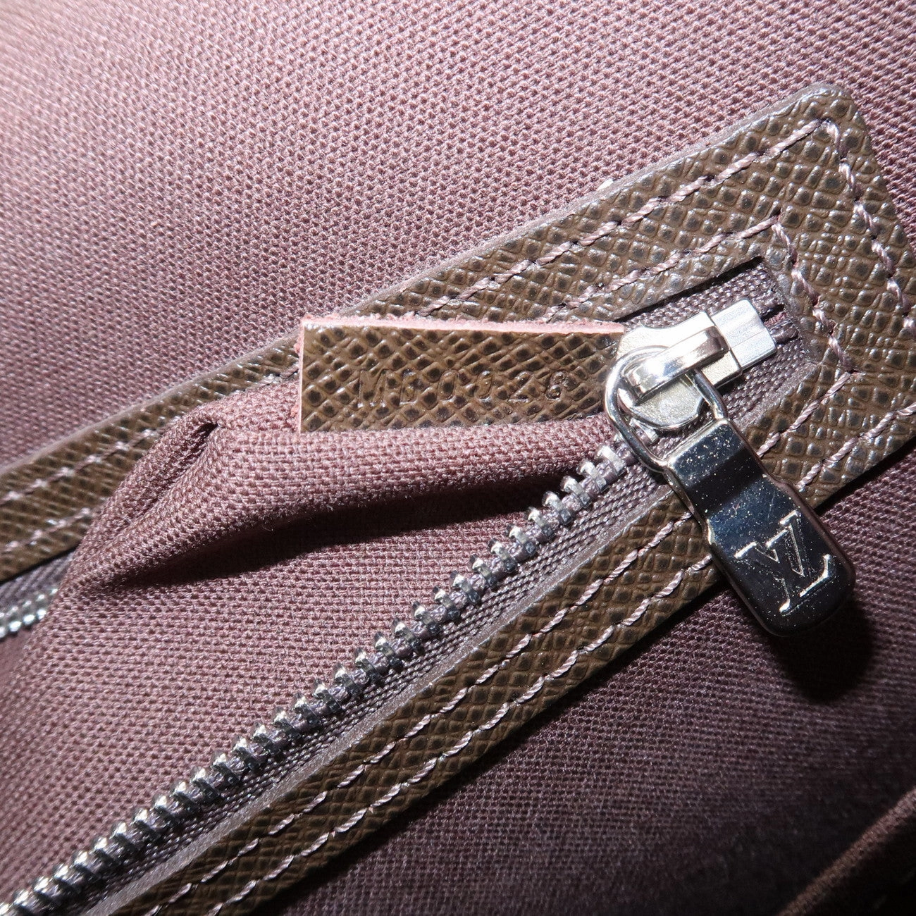 Louis Vuitton Taiga Alexei Shoulder Bag Grizzly Brown M32478