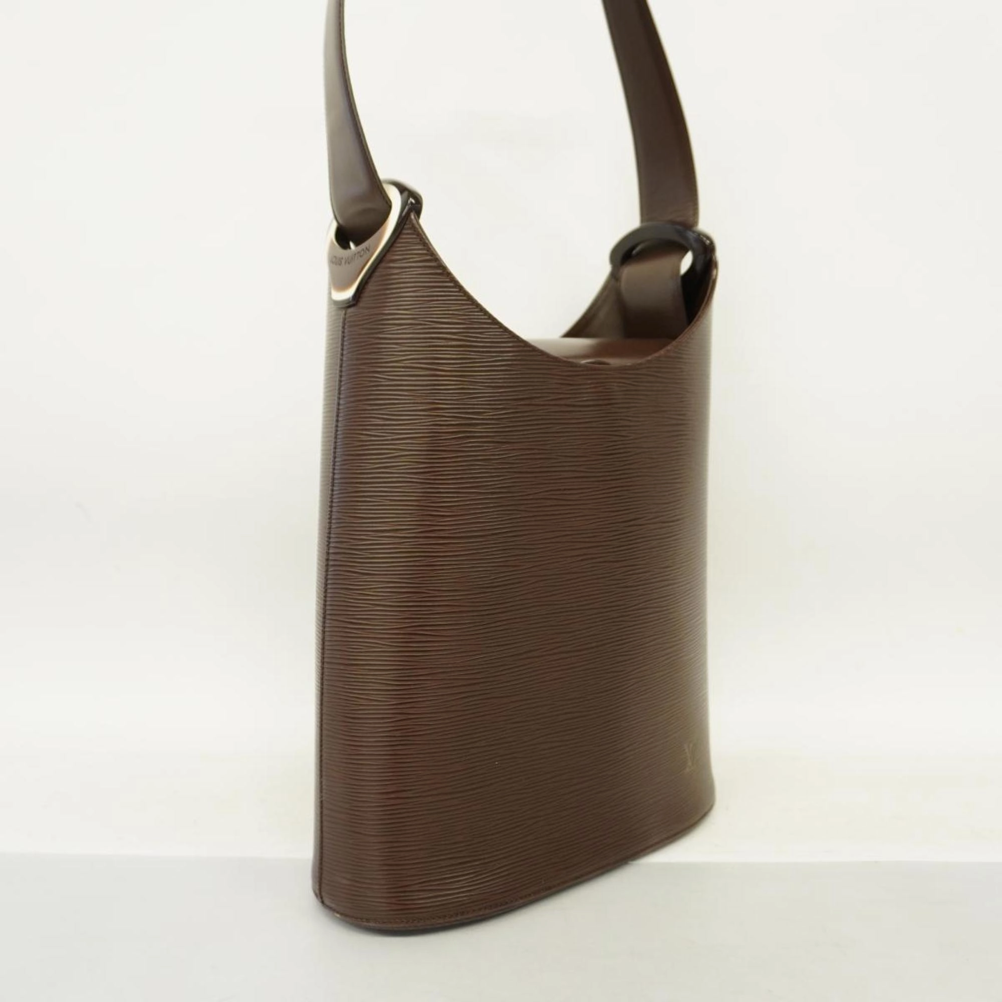 Louis Vuitton Verseau  Leather Shoulder Bag ()