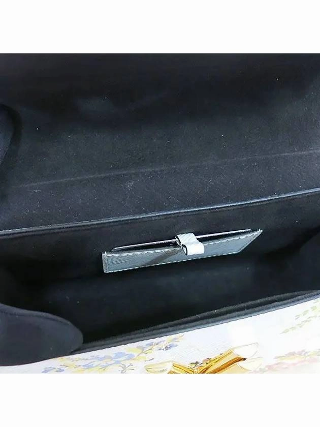 M51439 shoulder bag