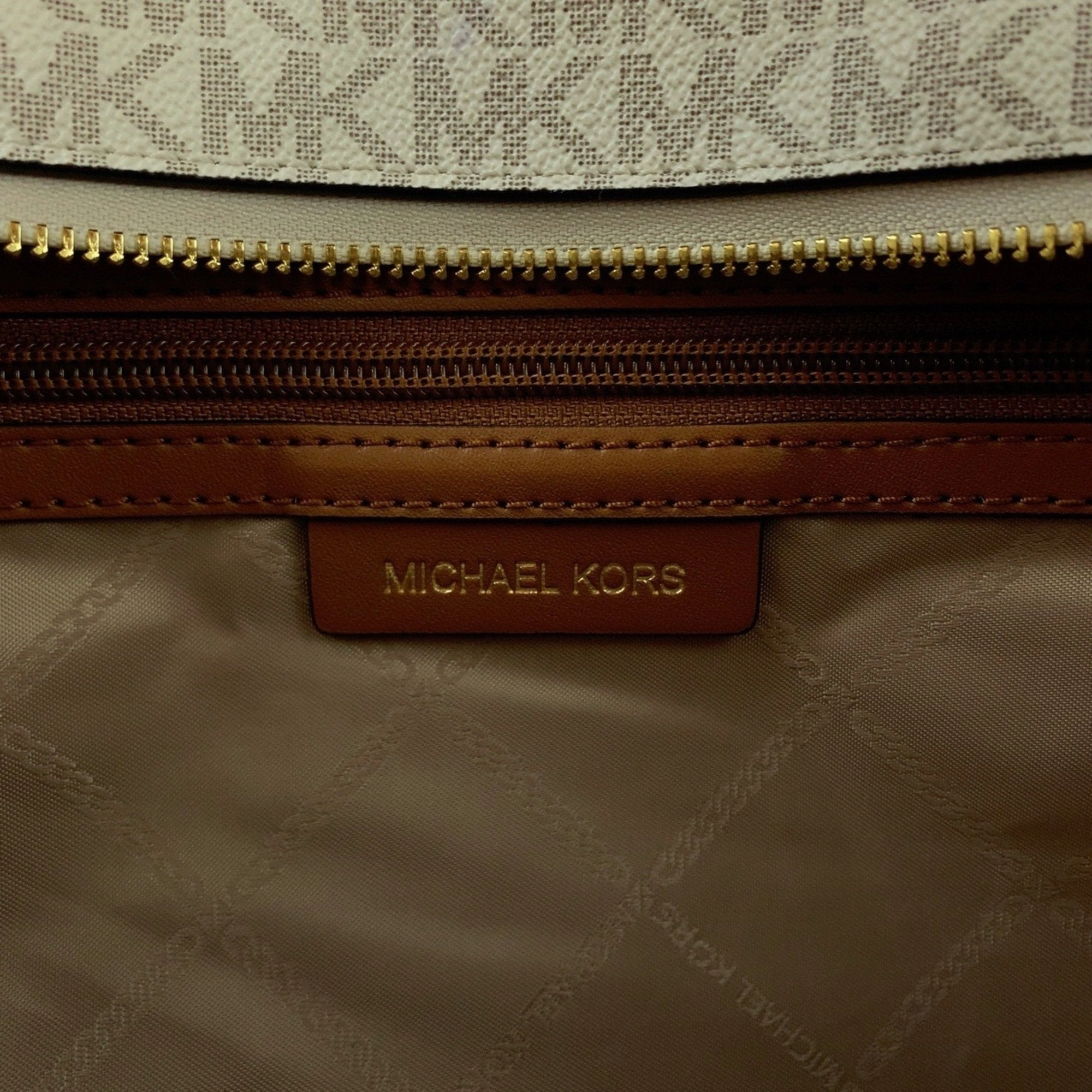 Michael Kors ivory Pvc Handbag Shoulder Bag (Pre-Owned)