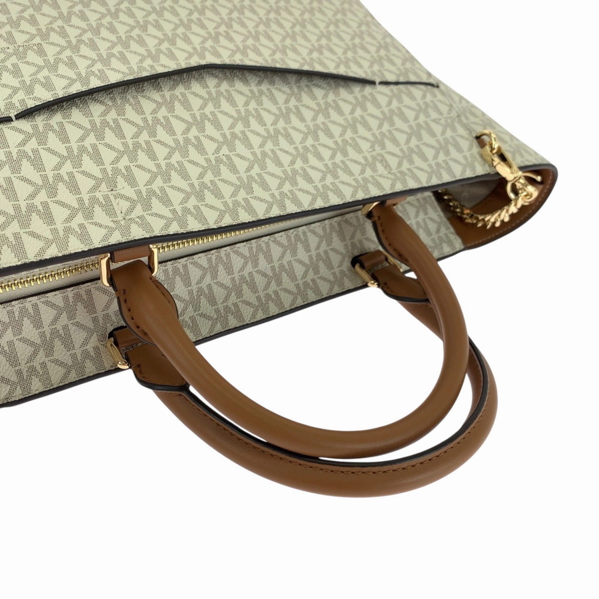 Michael Kors ivory Pvc Handbag Shoulder Bag (Pre-Owned)