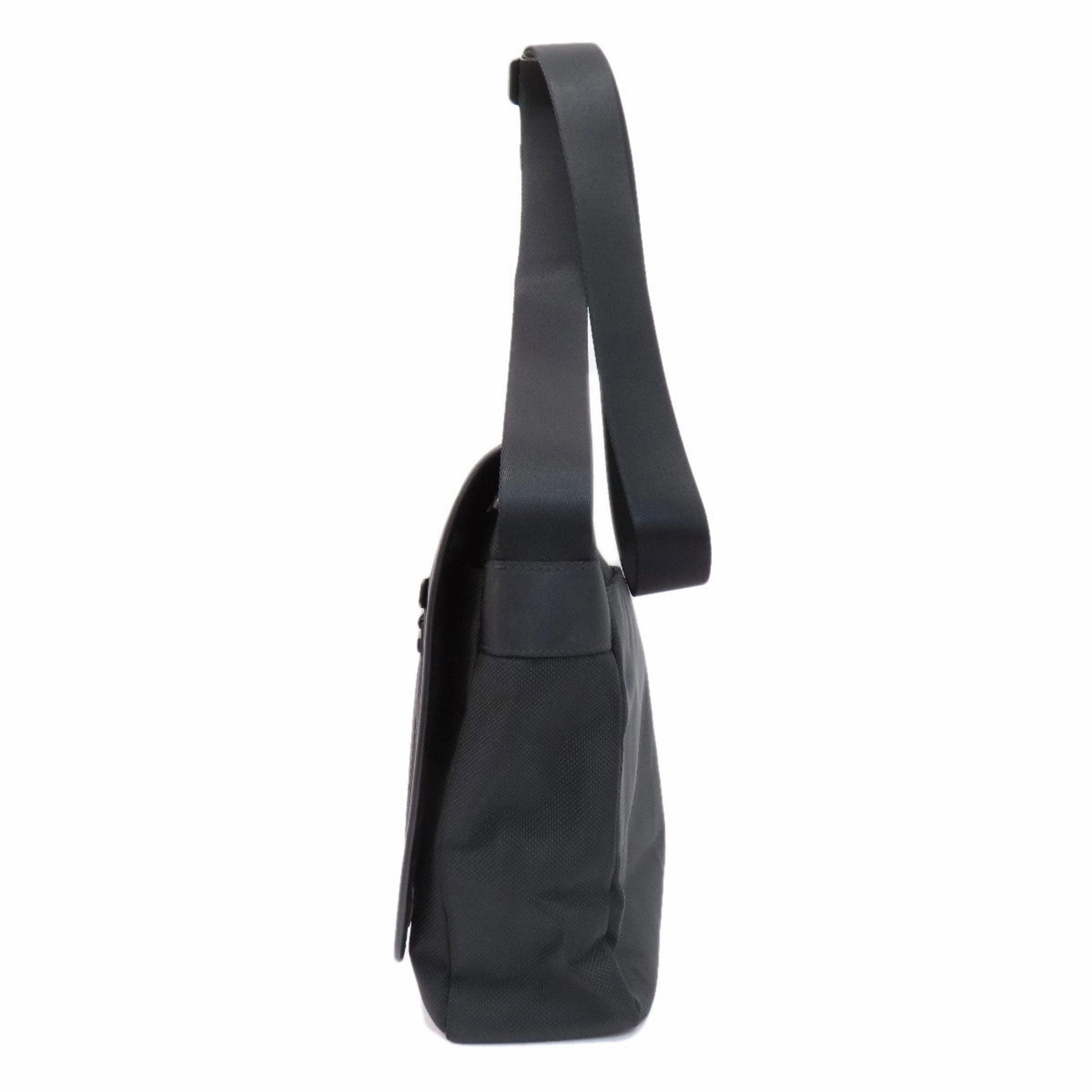 Michael Kors  Synthetic Shoulder Bag (Pre-Owned)