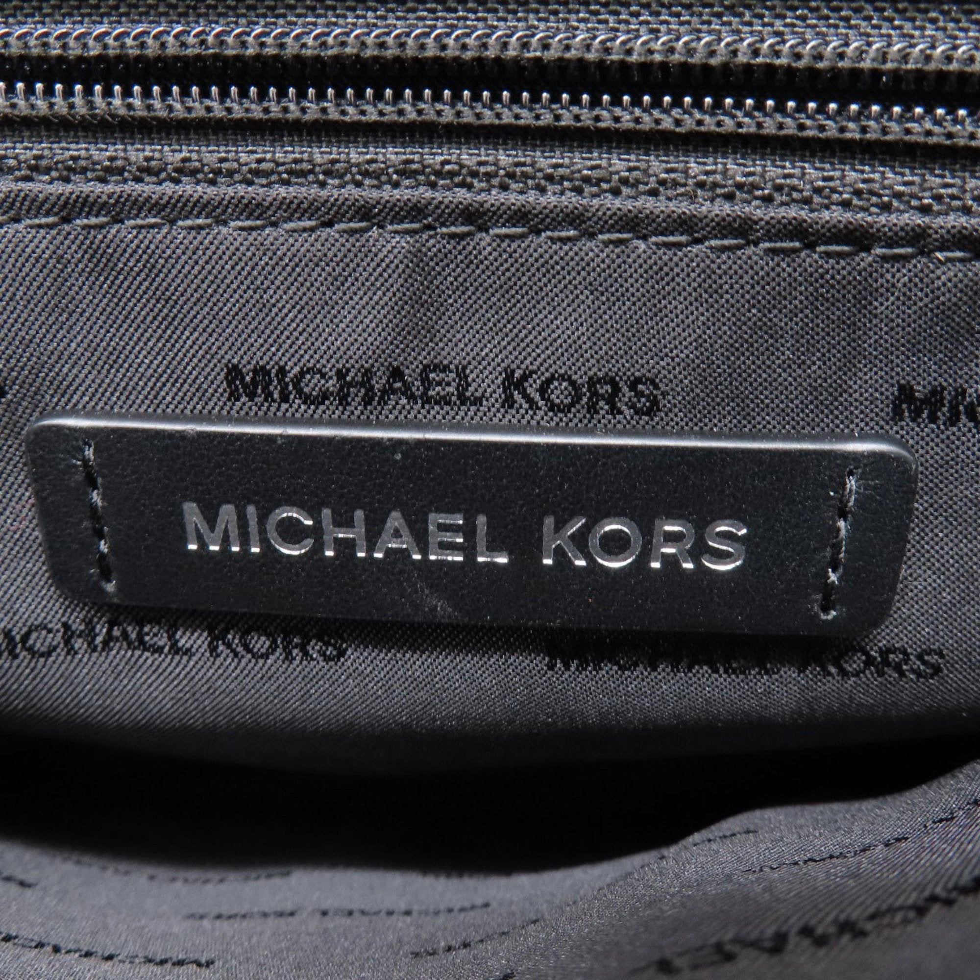 Michael Kors  Synthetic Shoulder Bag (Pre-Owned)