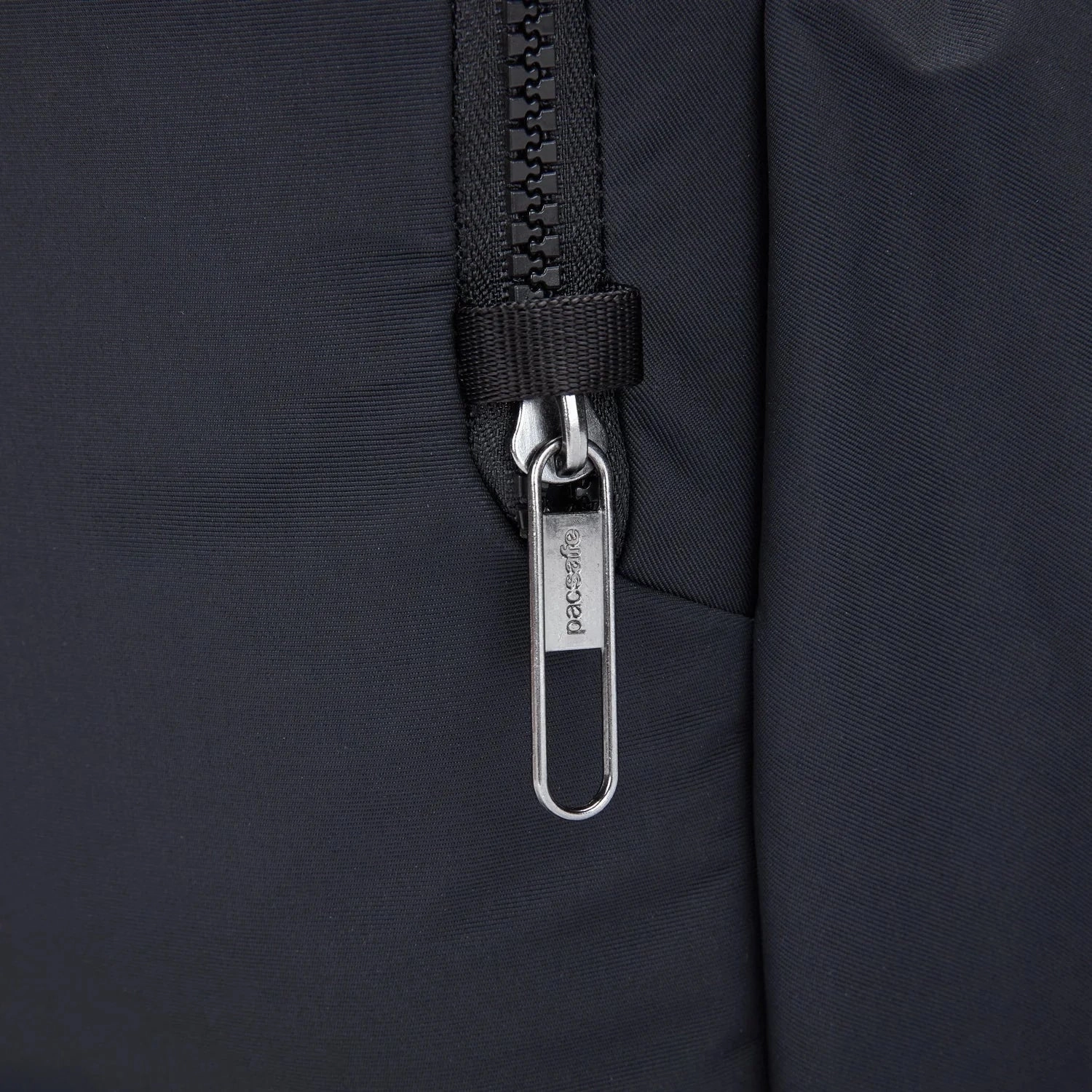 Pacsafe Citysafe CX Anti-Theft Backpack (RFID Blocking)