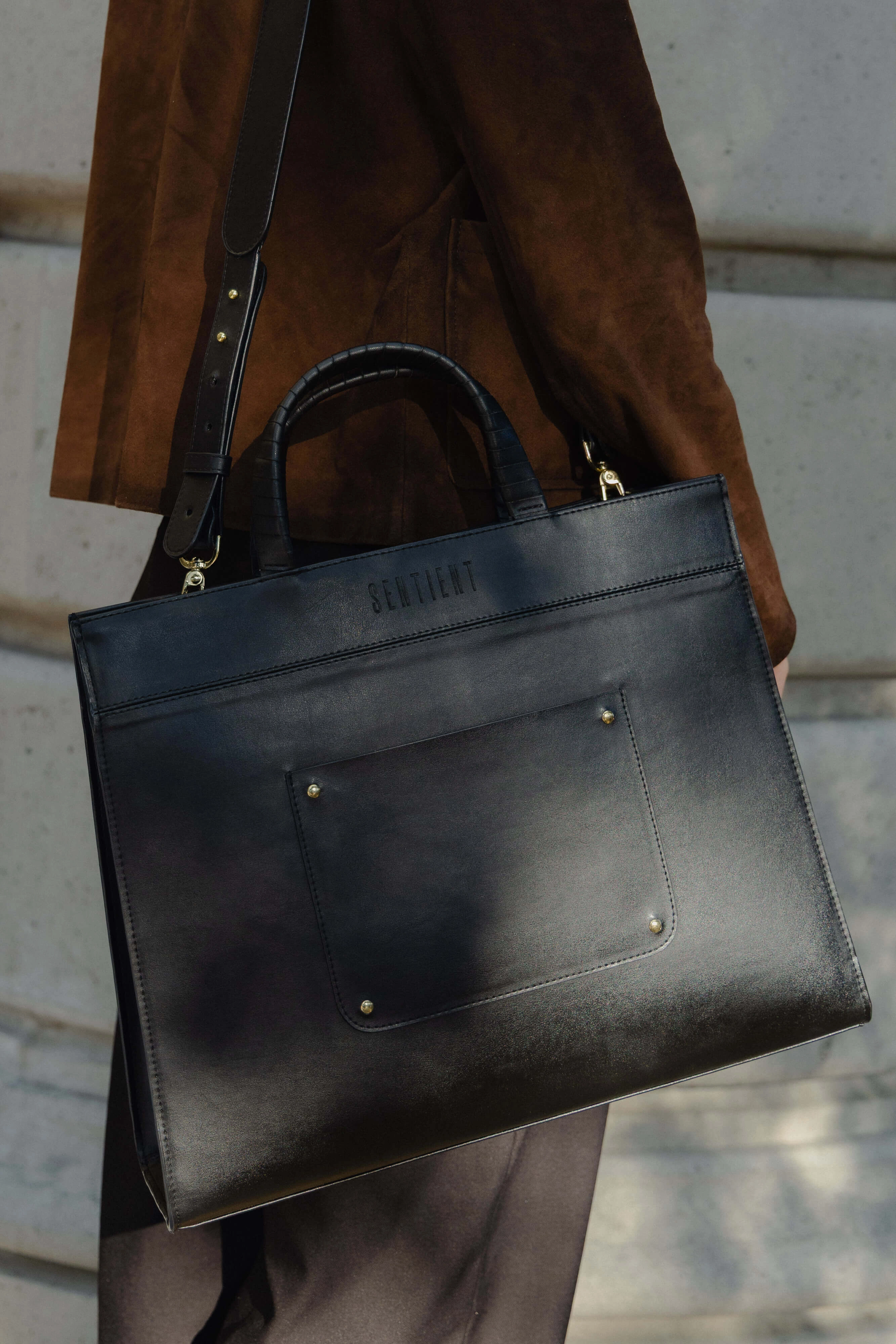 Panthera Maxi Vegan Cactus Leather Bag | Black