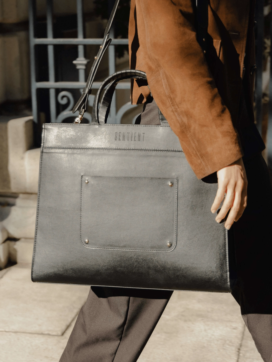 Panthera Maxi Vegan Cactus Leather Bag | Black