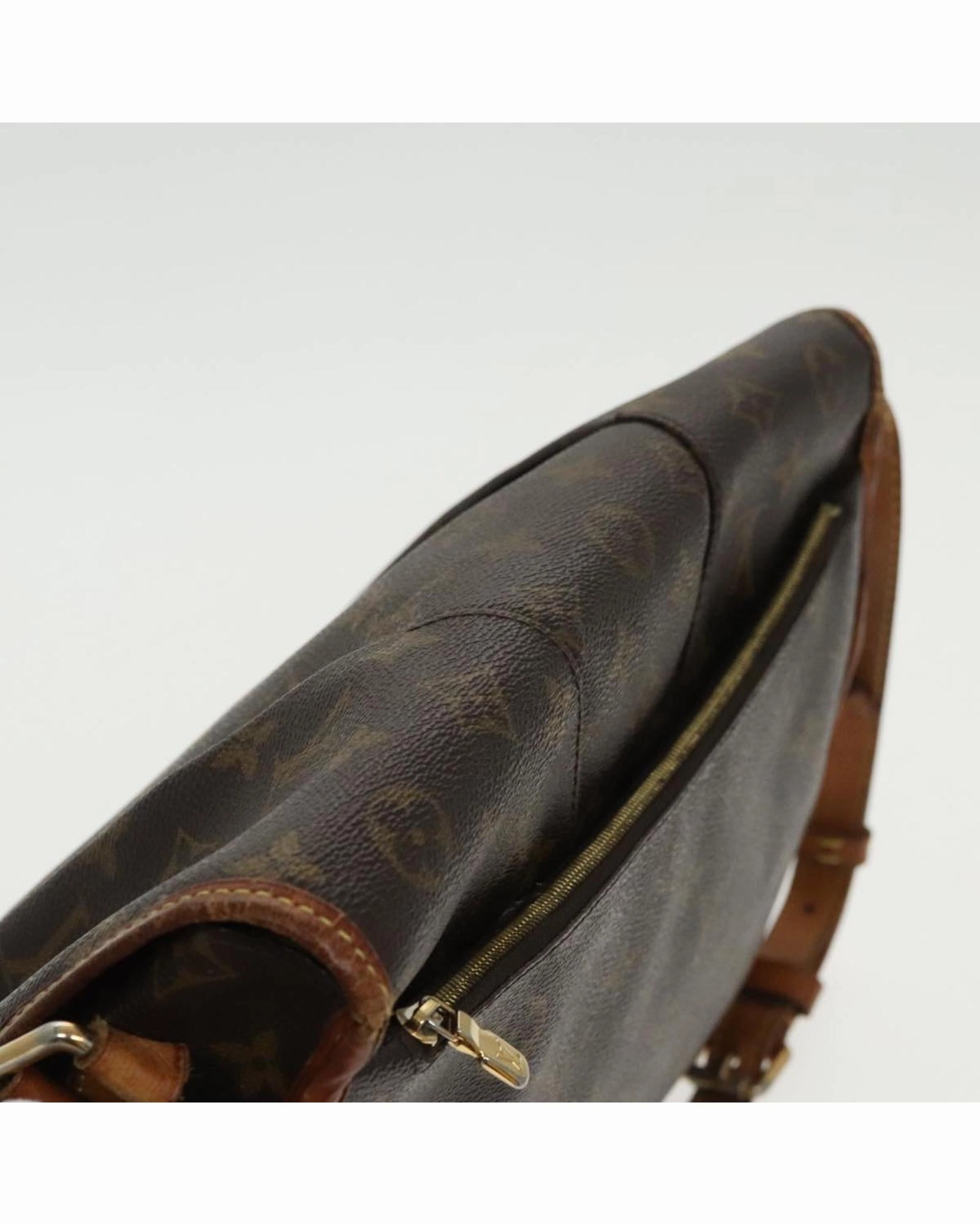 Pochette Crosbody Shoulder Bag