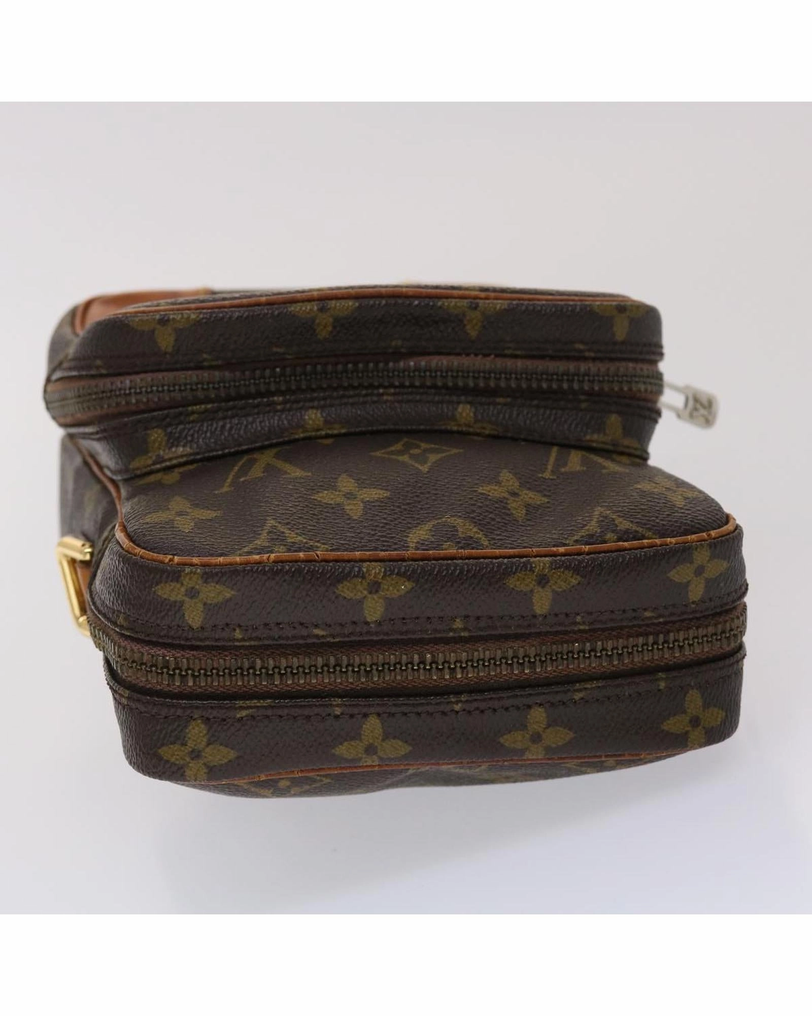 Pochette Crossbody Bag
