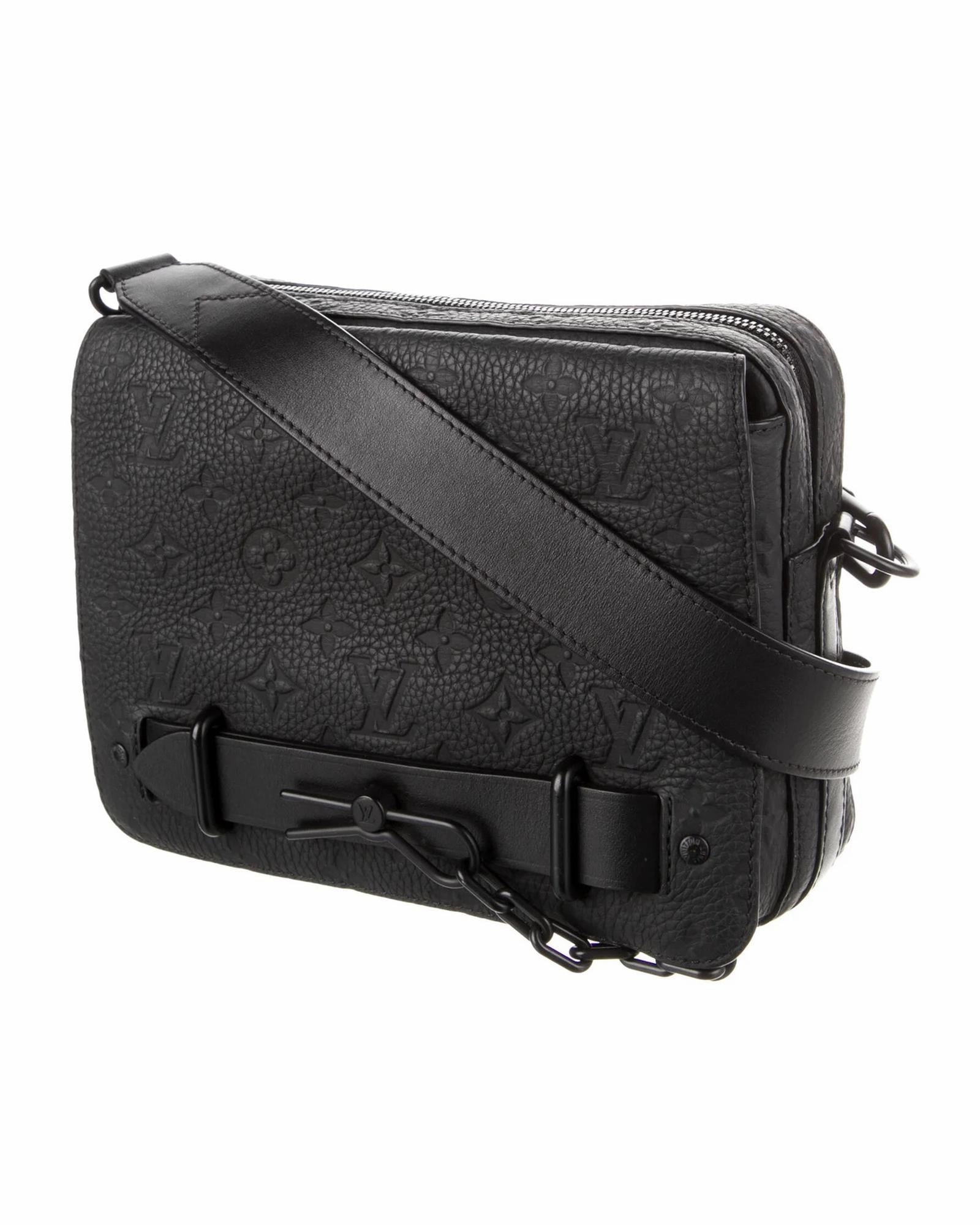 Pochette crossbody bag black