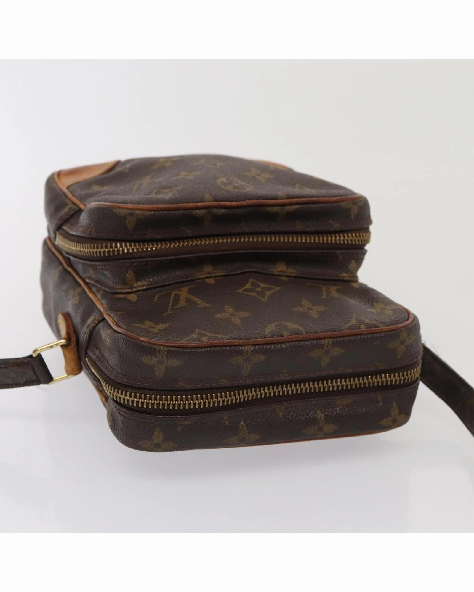 Pochette Crossbody Bag Monogram Canvas