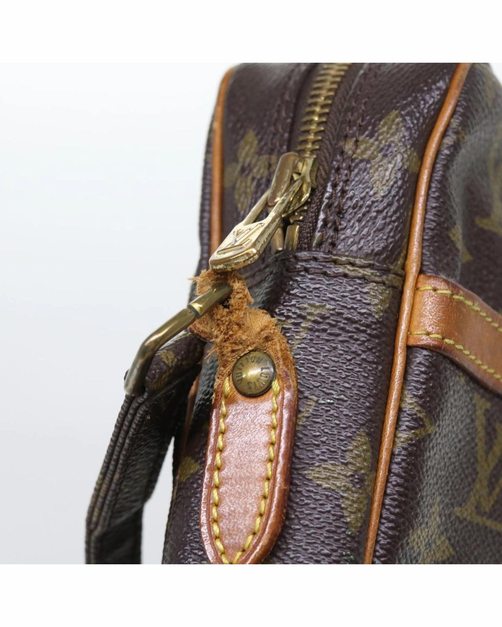 Pochette Crossbody Bag Monogram Canvas