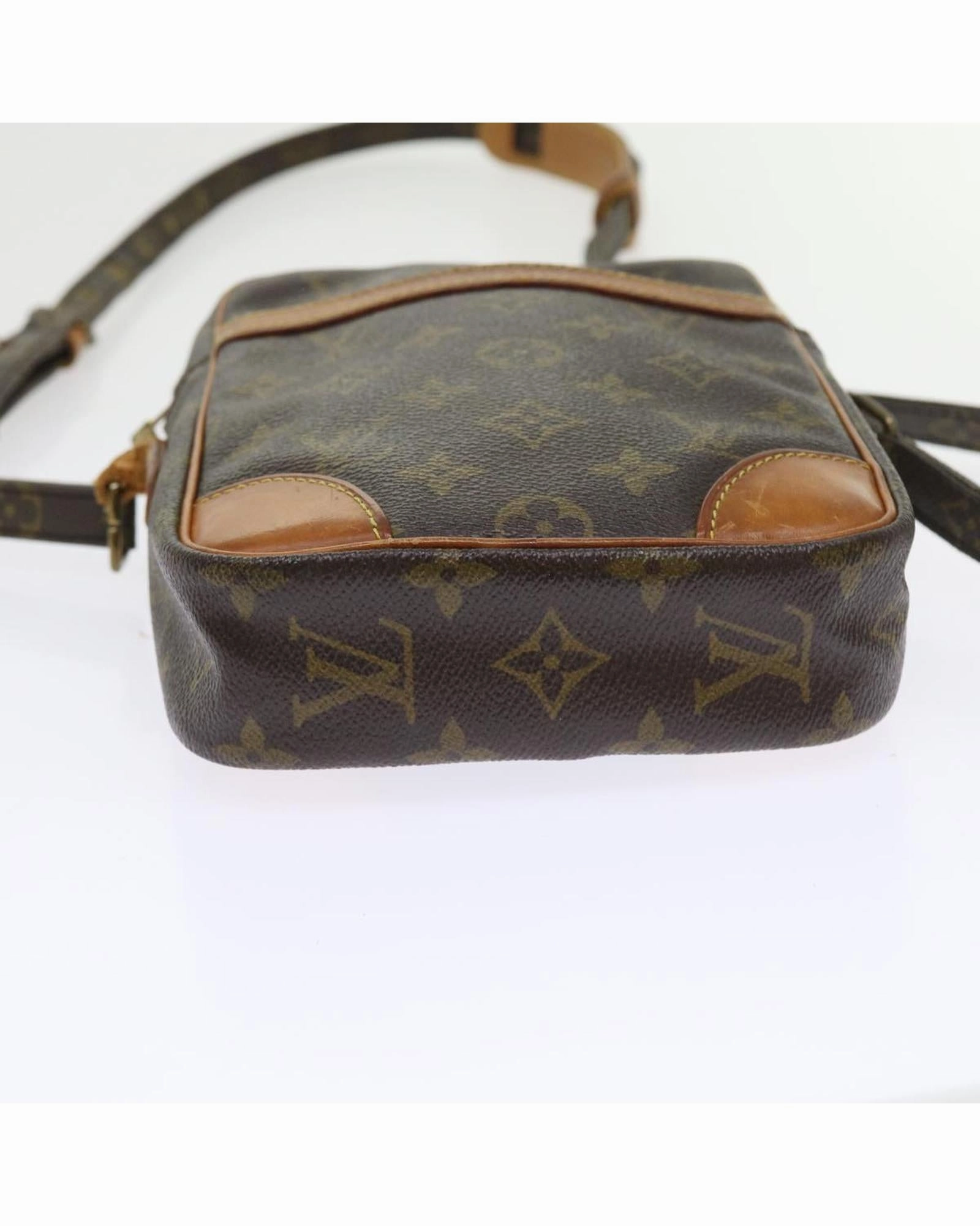Pochette Crossbody Bag Monogram Canvas