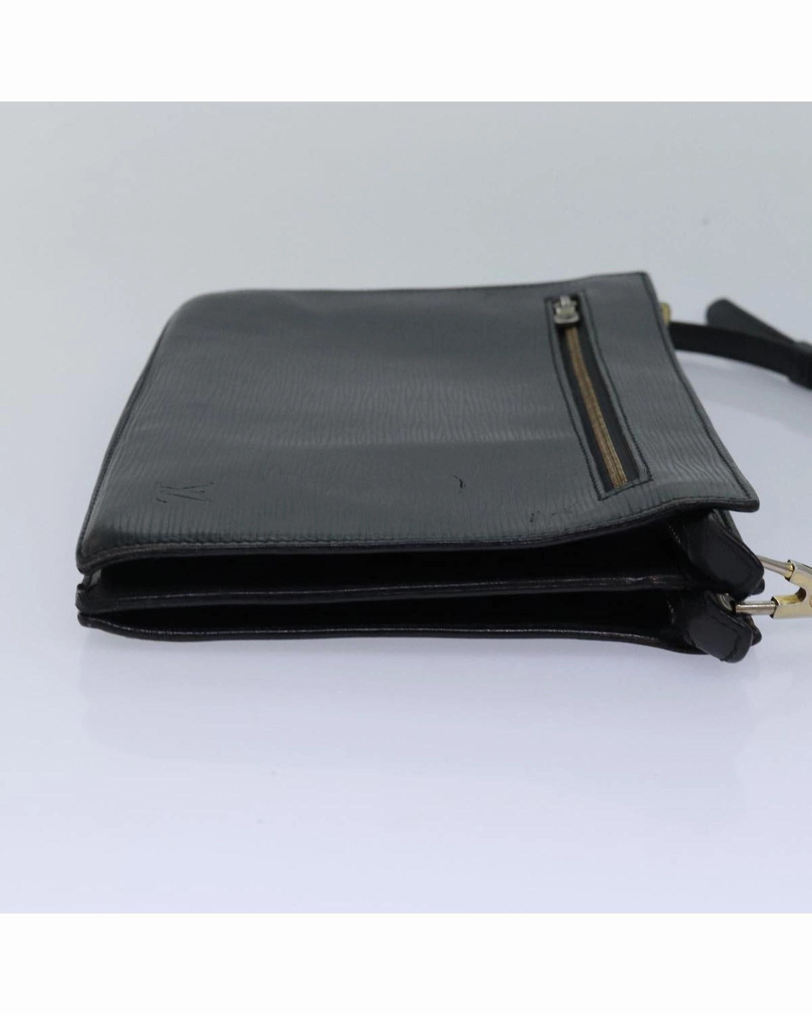 Pochette Epi Leather Shoulder Bag