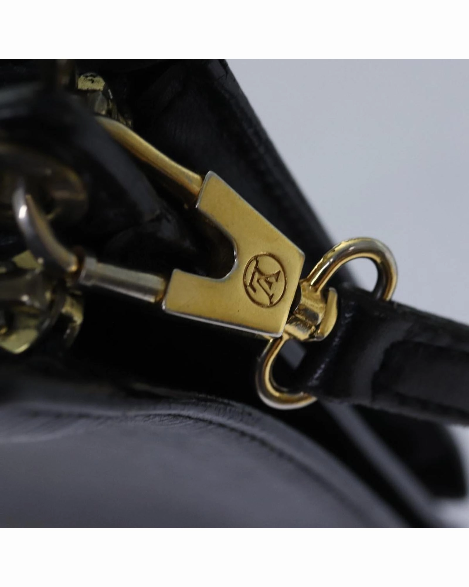 Pochette Epi Leather Shoulder Bag