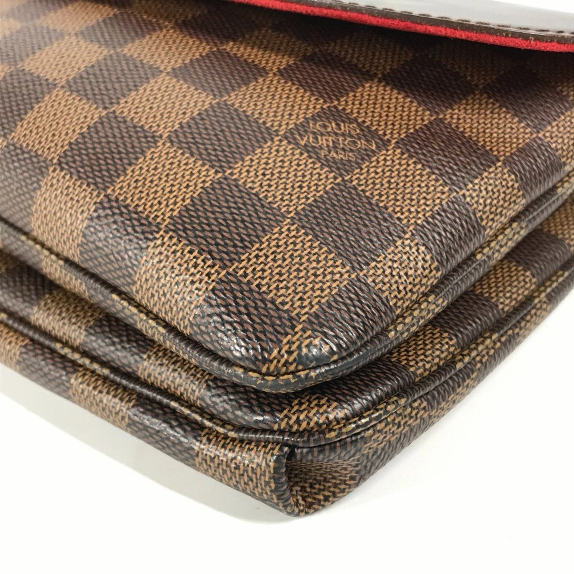 Pochette M95046 Crossbody Bag