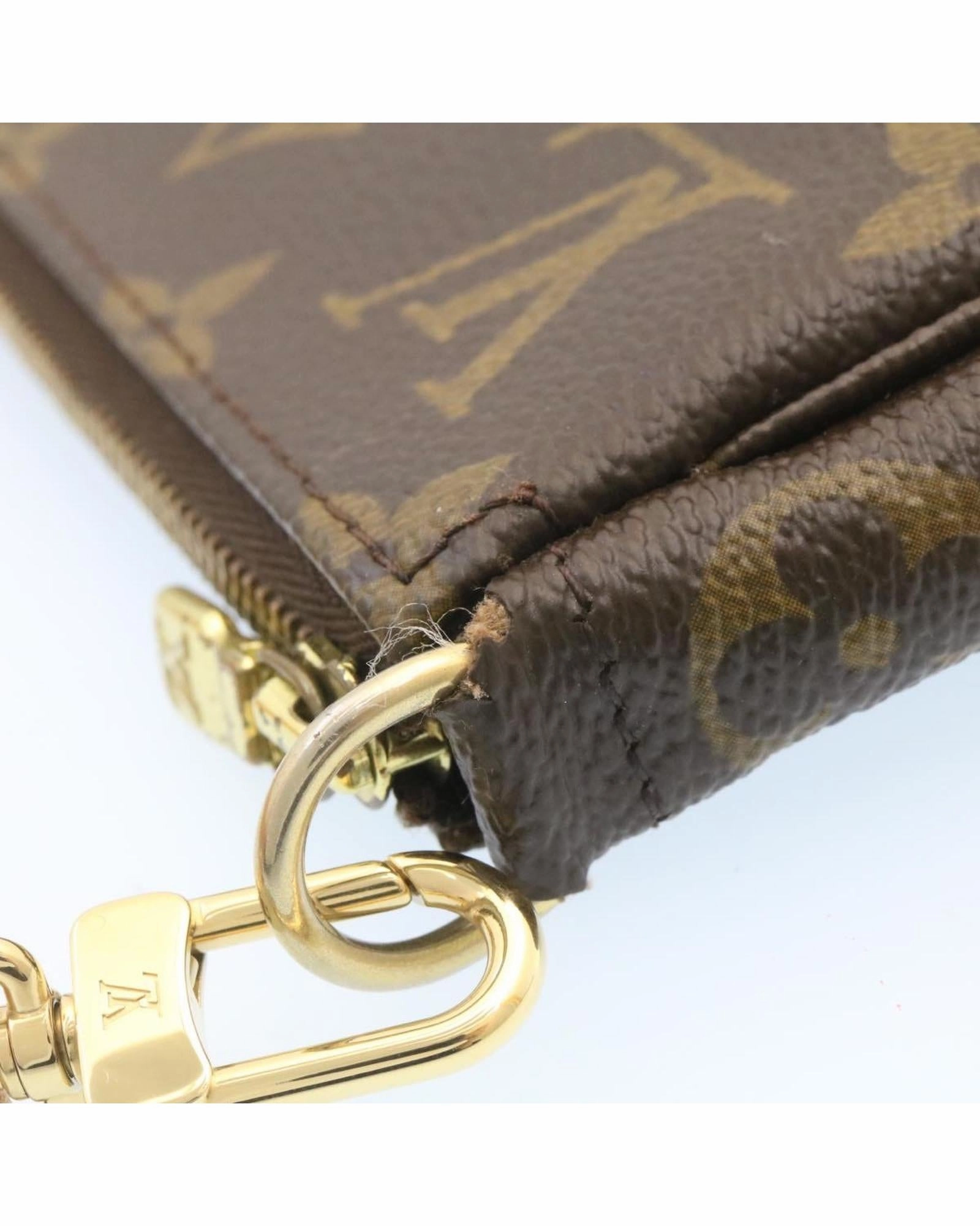 Pochette Panda Shoulder Bag