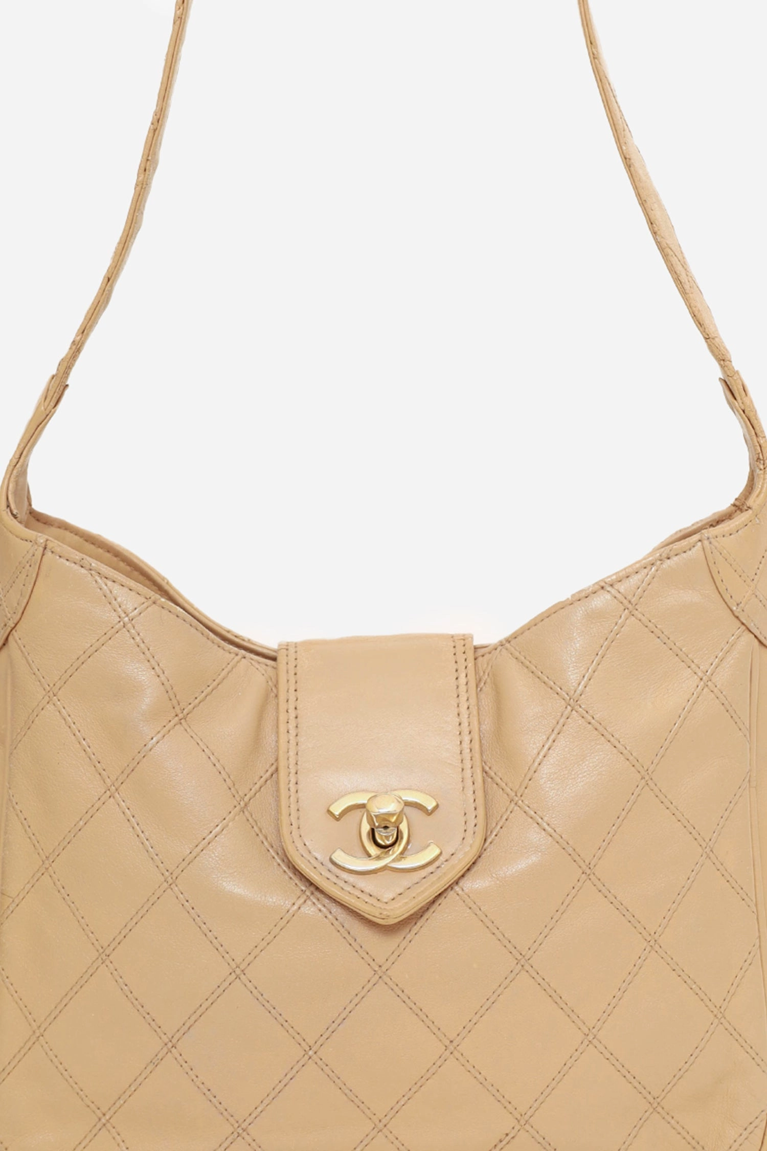 Pre-Loved Chanel 1986-88 Beige Quilted Lambskin CC Hobo Shoulder Bag with Pouch